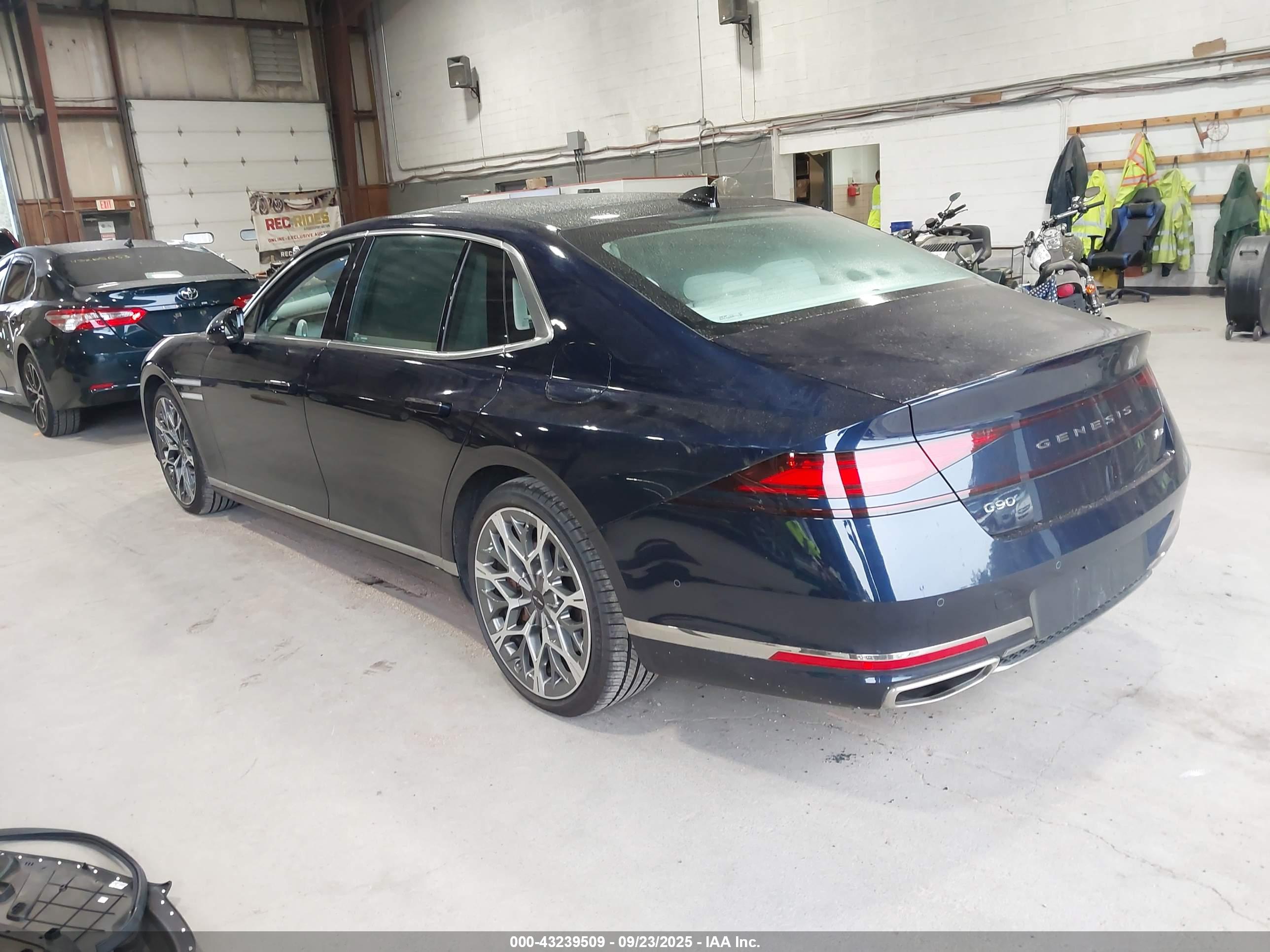 GENESIS G90 image 3
