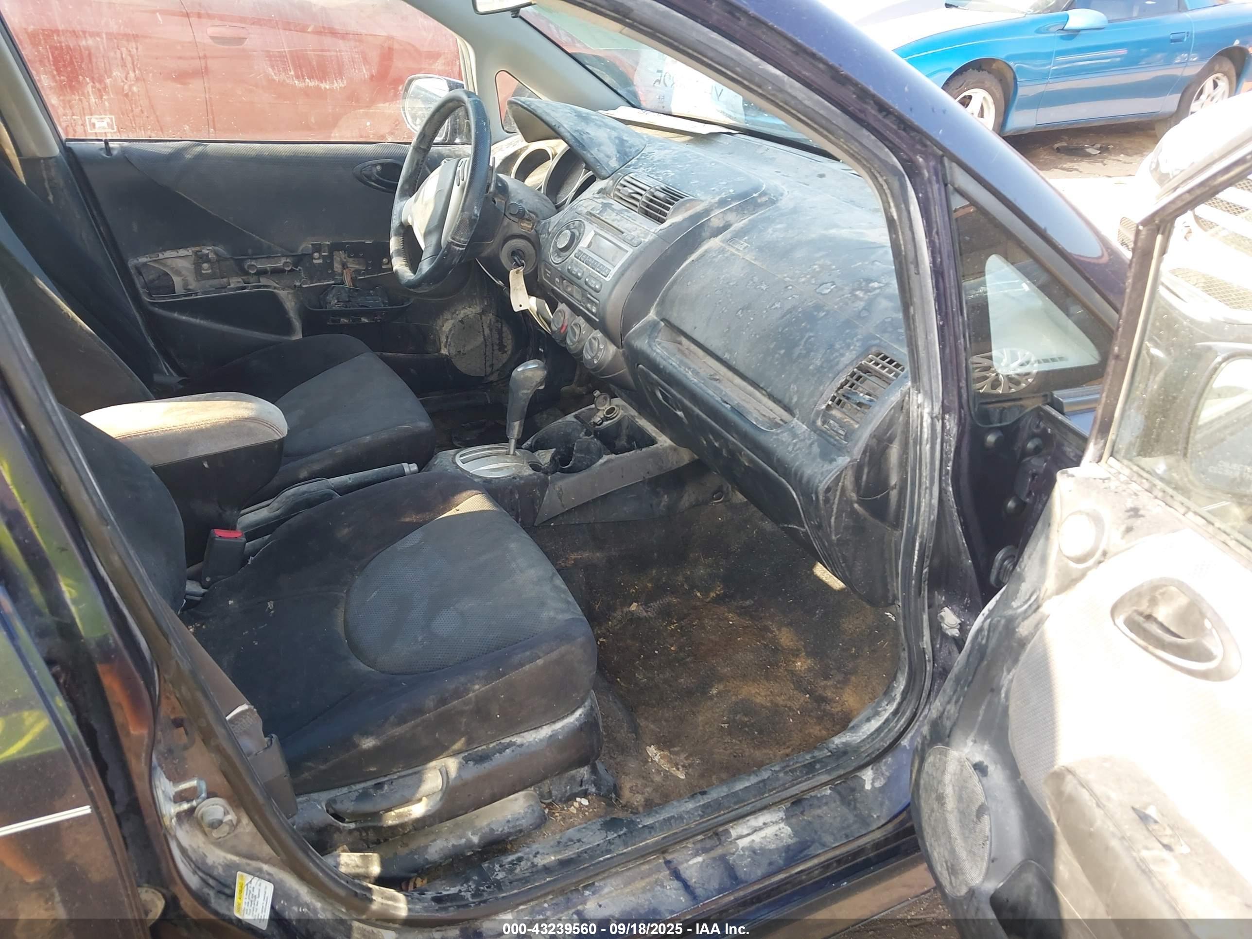 HONDA FIT image 5