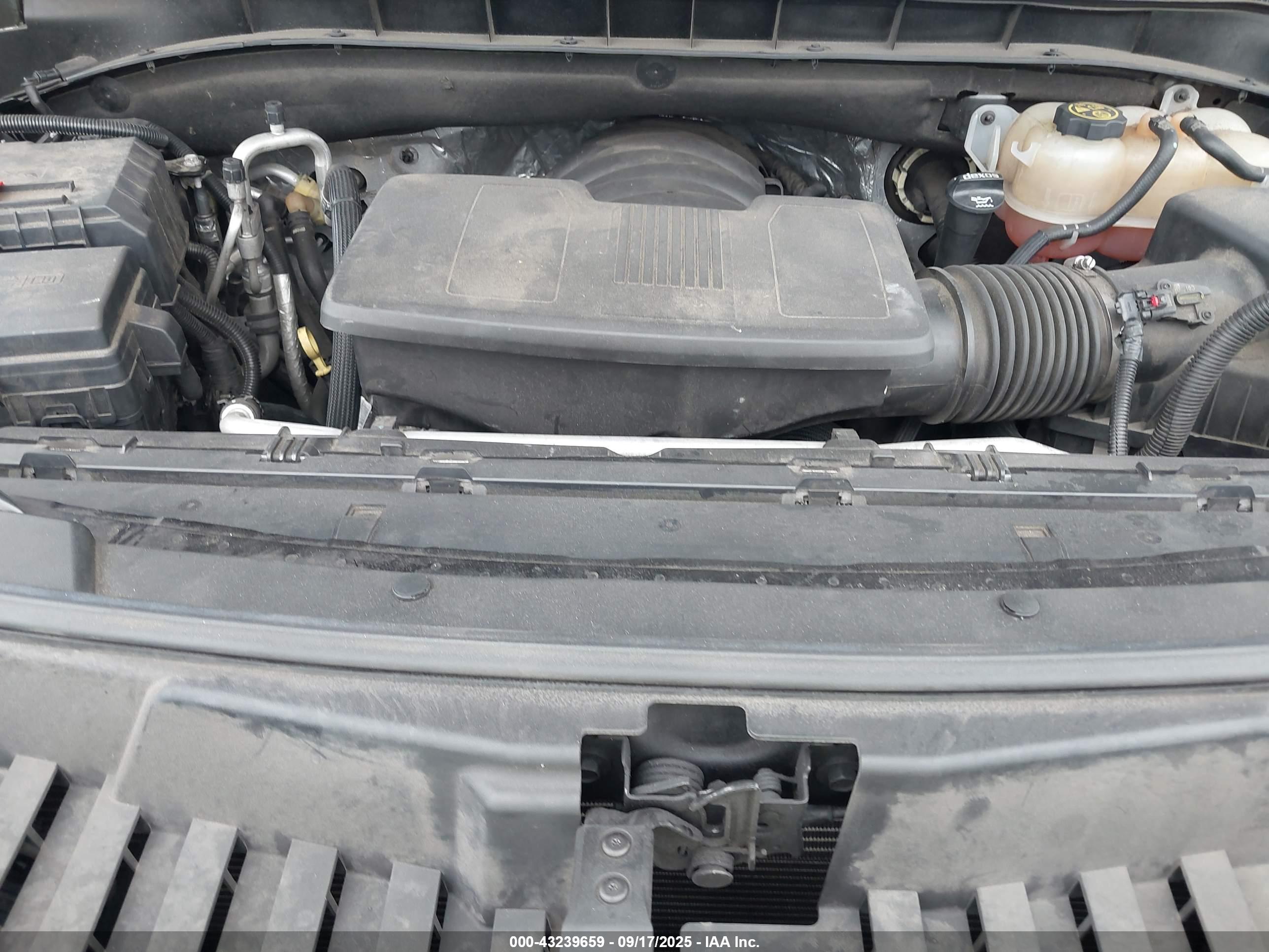 CHEVROLET SUBURBAN image 10