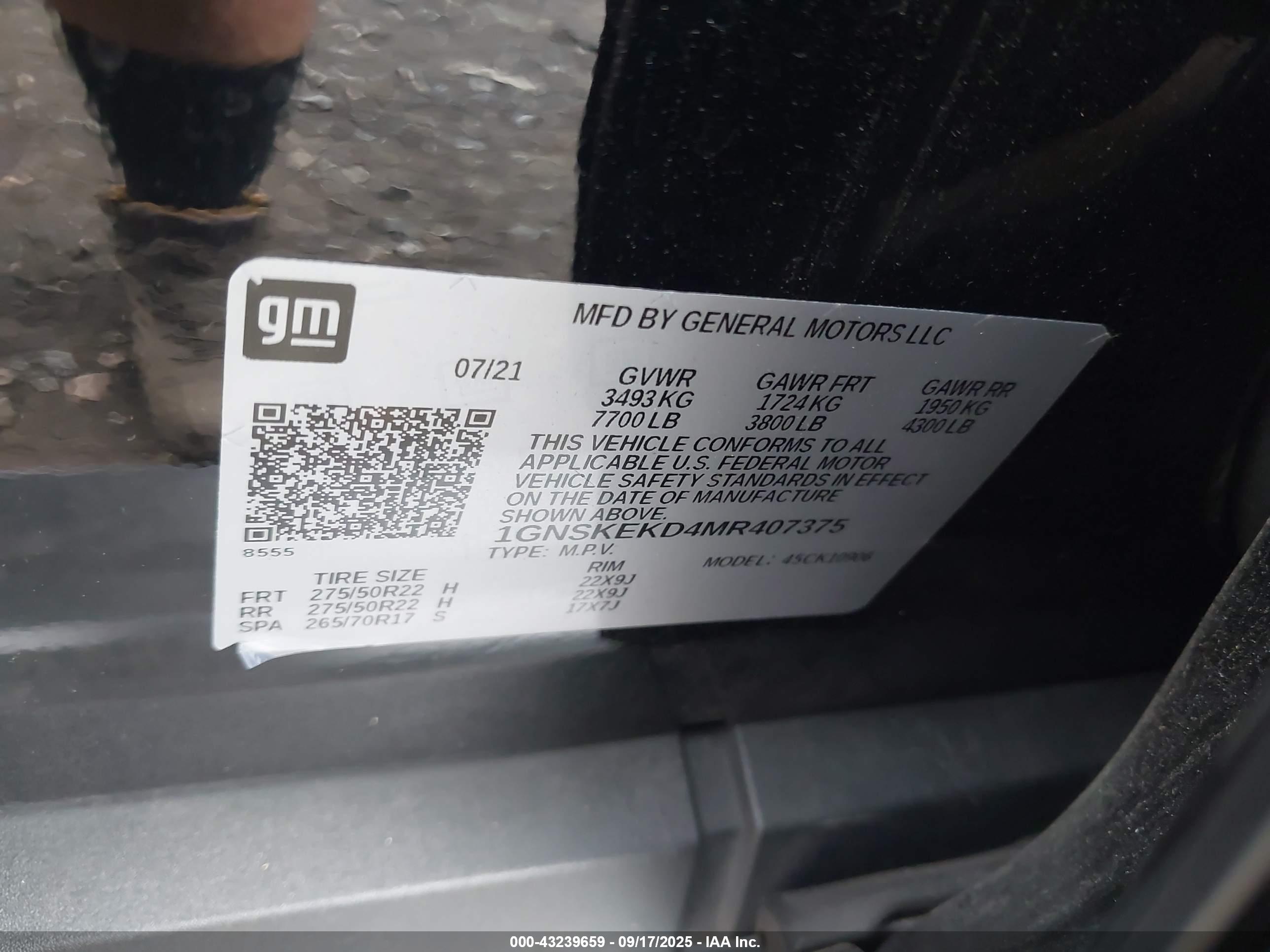 CHEVROLET SUBURBAN image 9