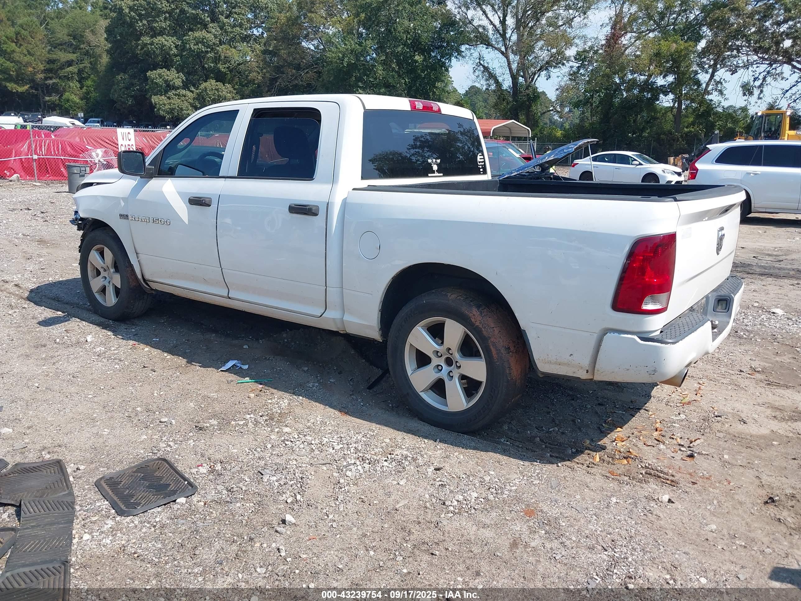 RAM 1500 image 3