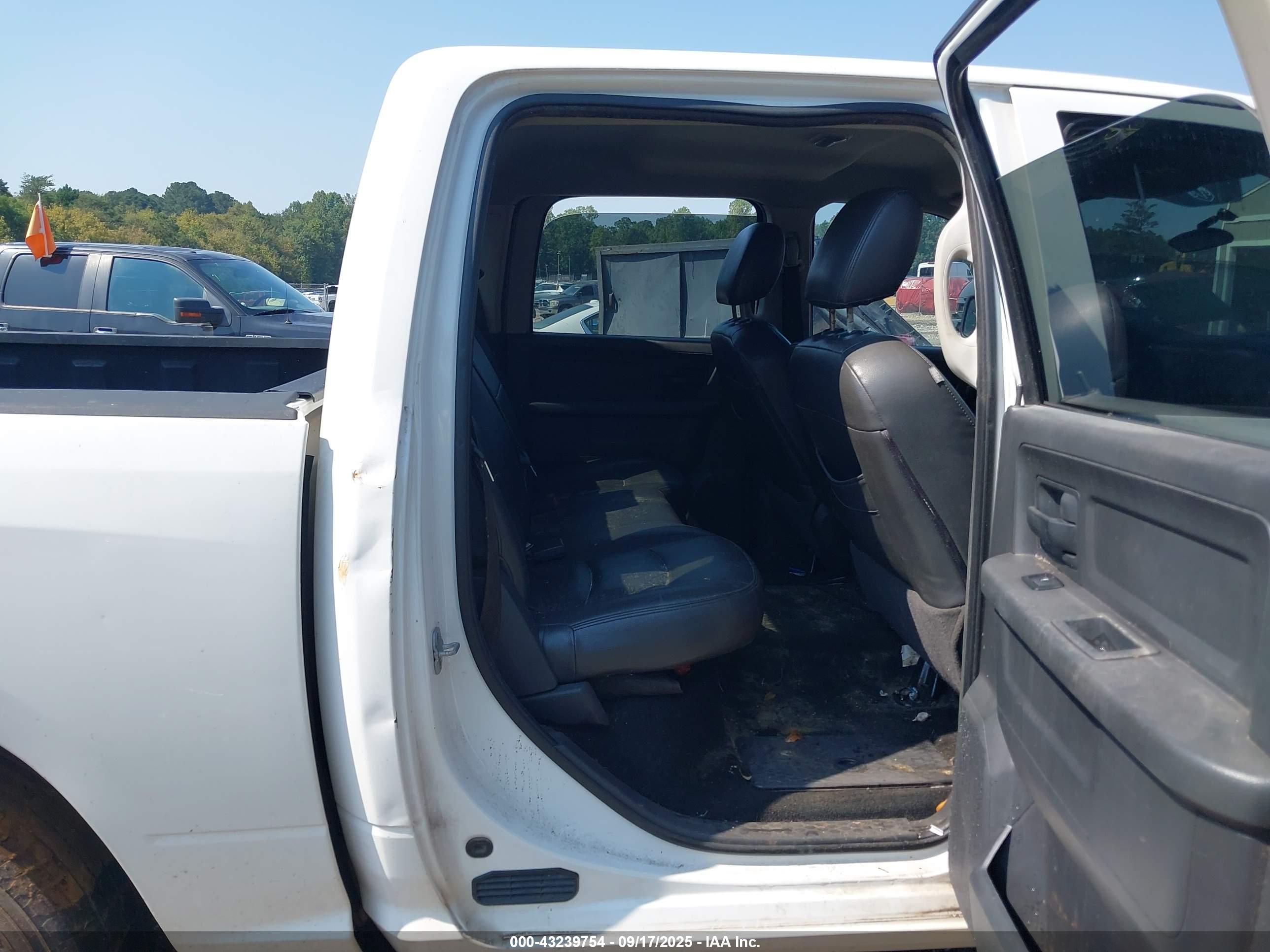 RAM 1500 image 8