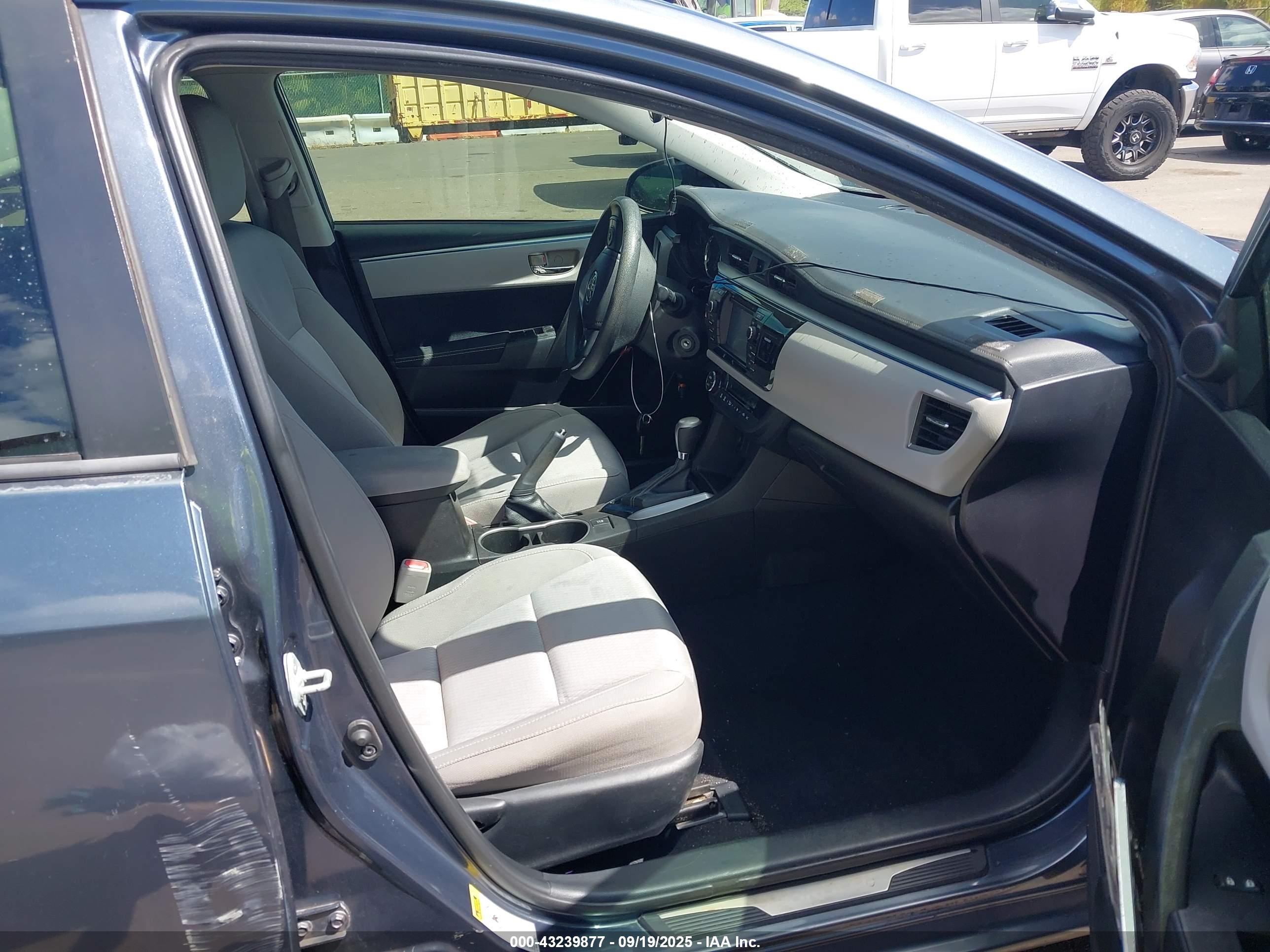 TOYOTA COROLLA image 5