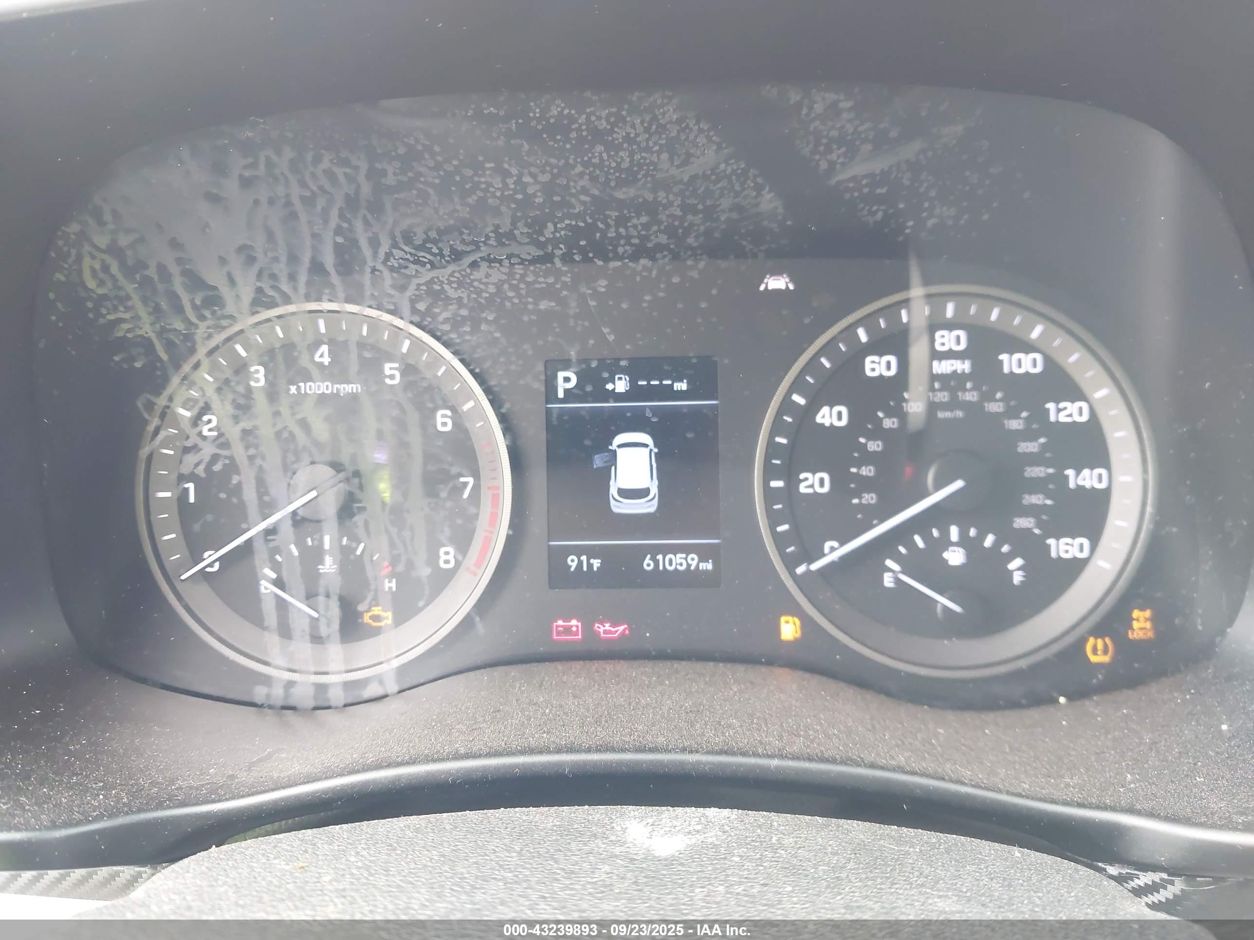 HYUNDAI TUCSON image 7