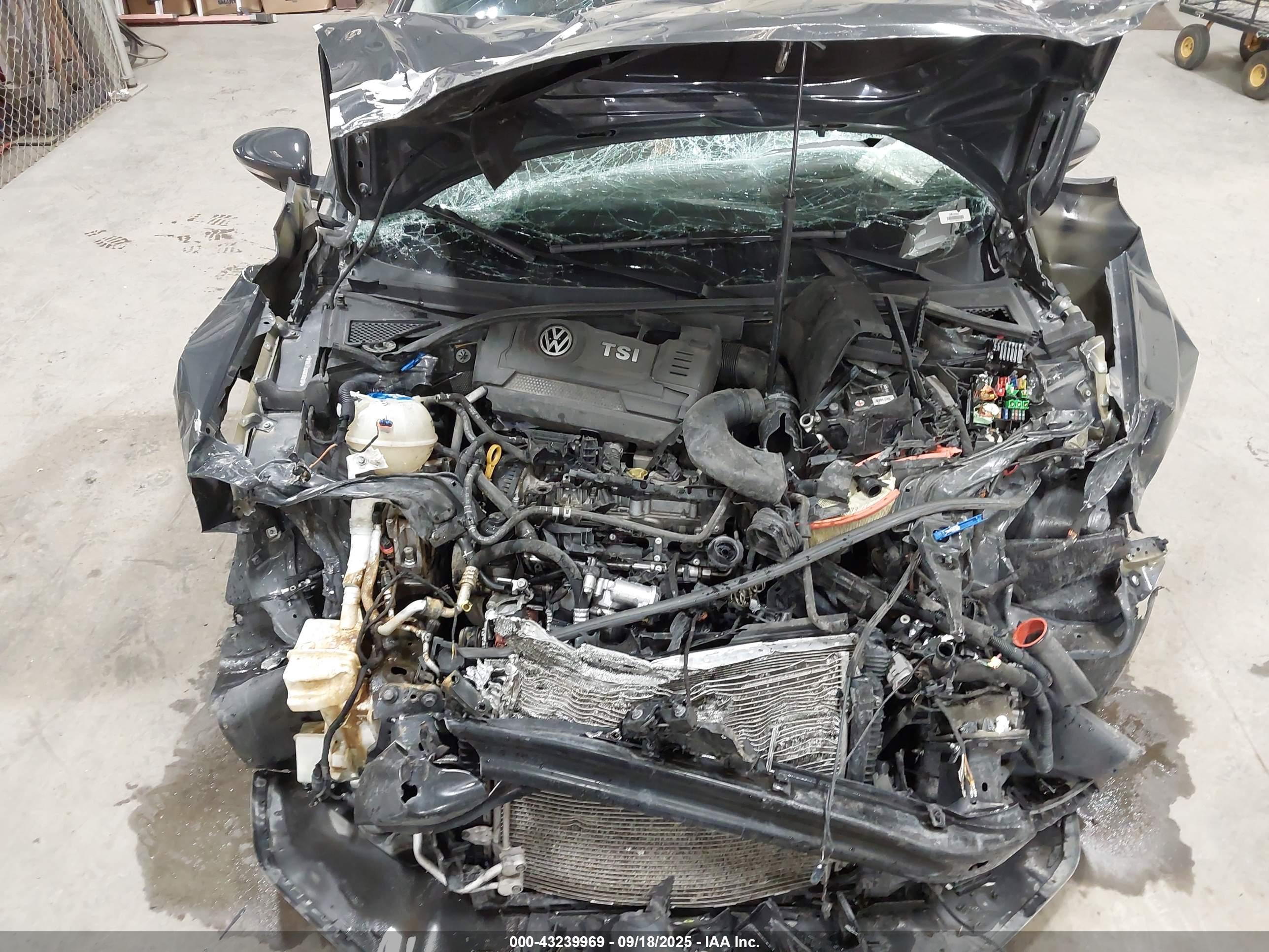 VOLKSWAGEN PASSAT image 10