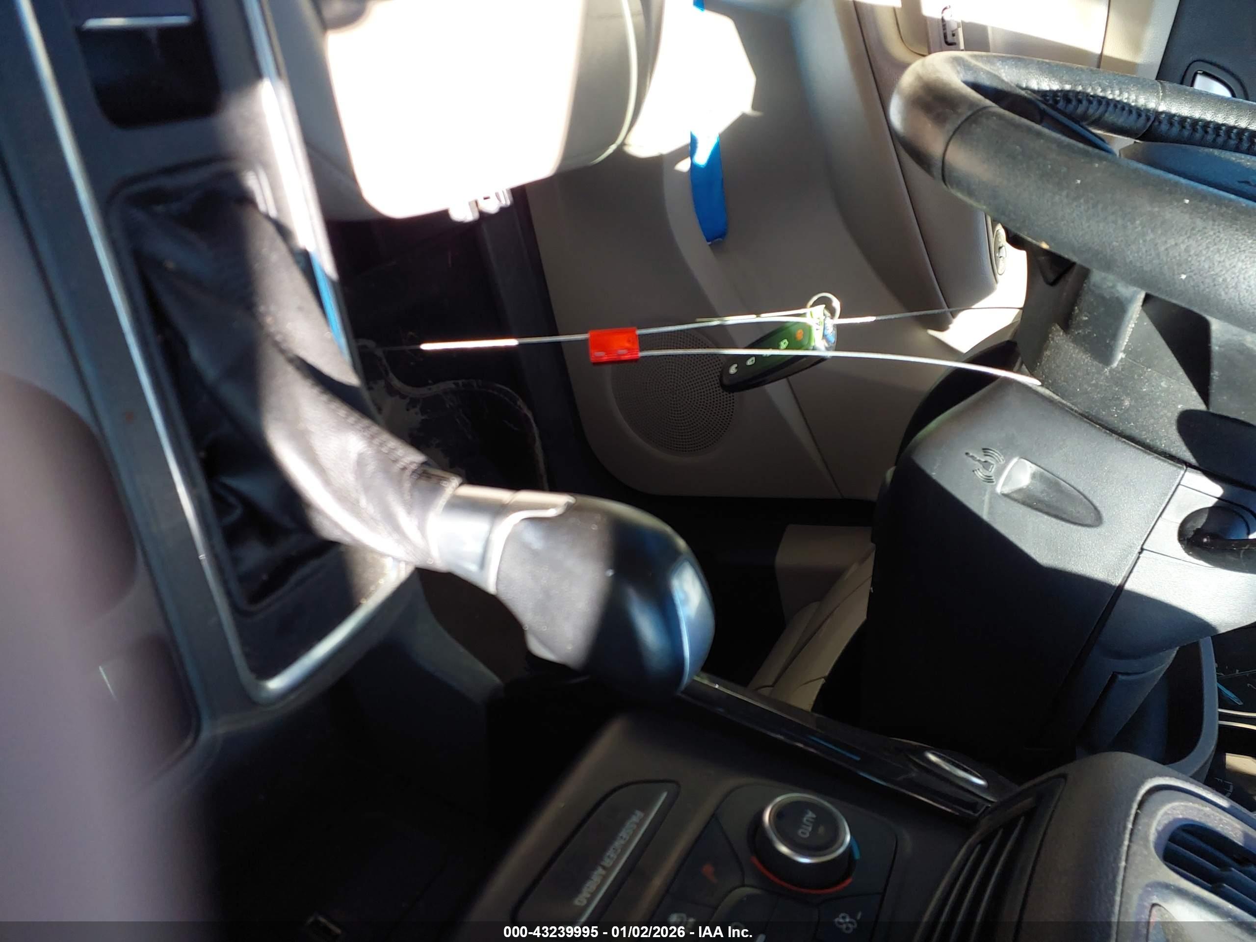 FORD ESCAPE image 11