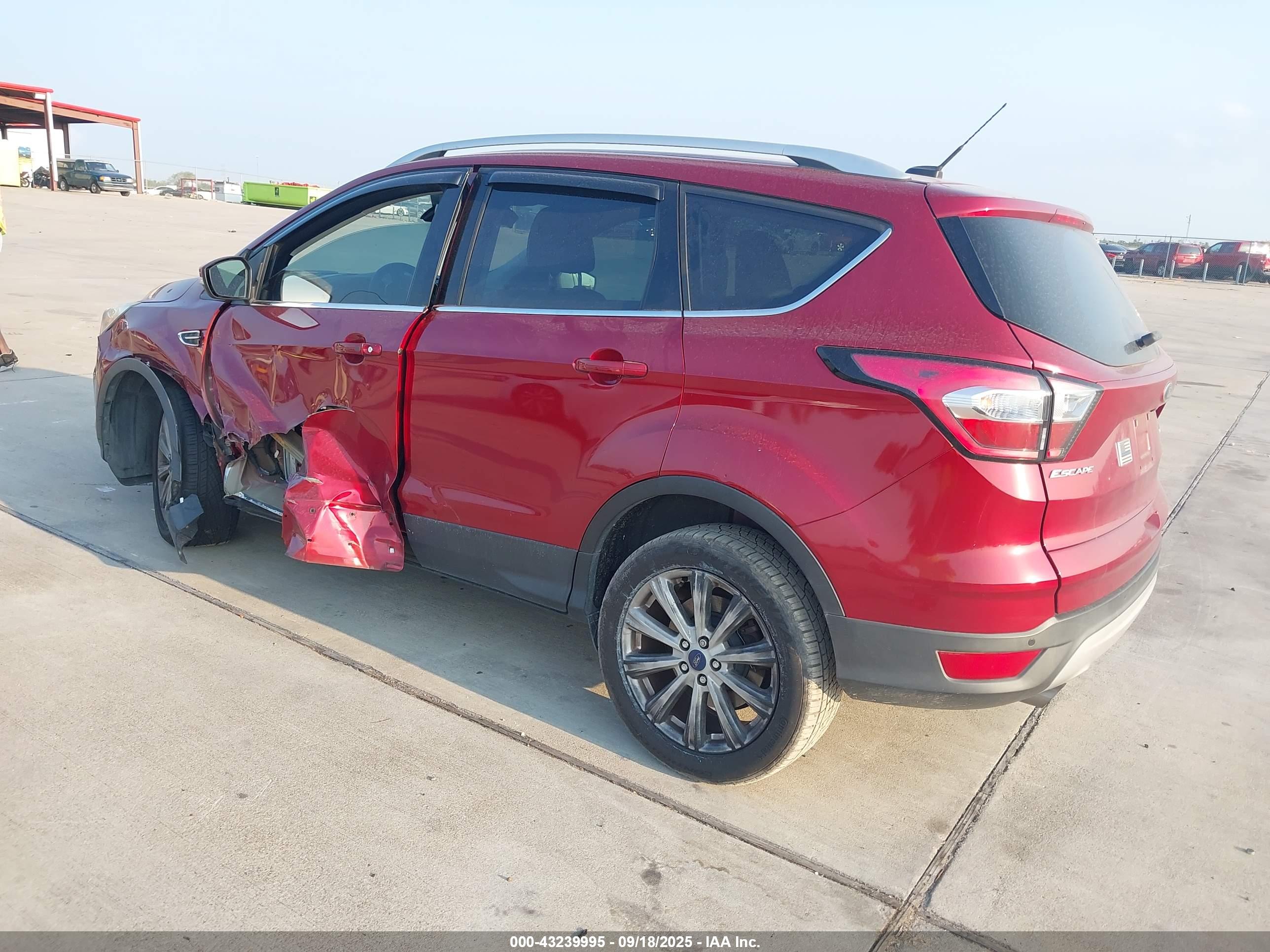 FORD ESCAPE image 3