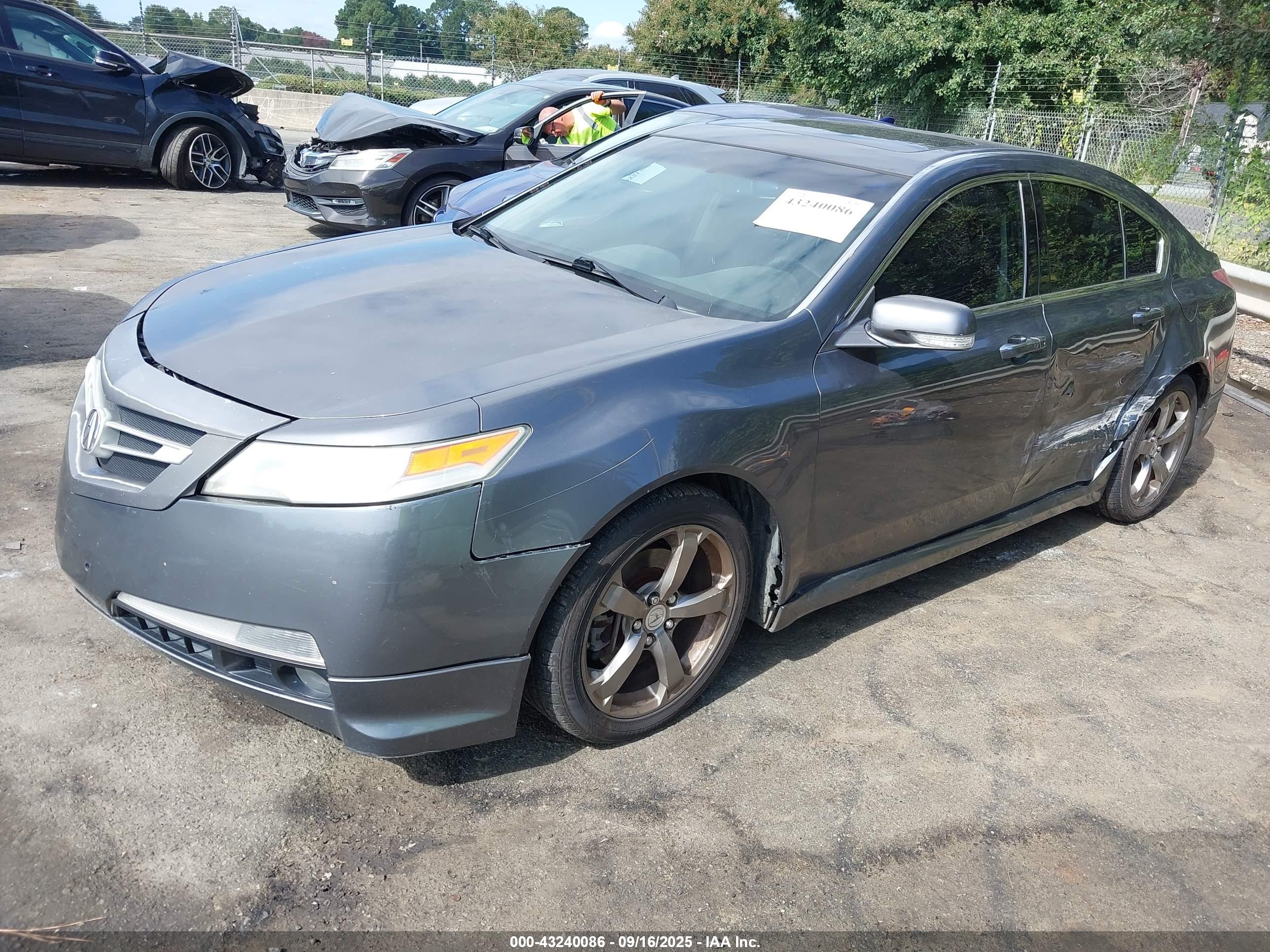 ACURA TL image 2