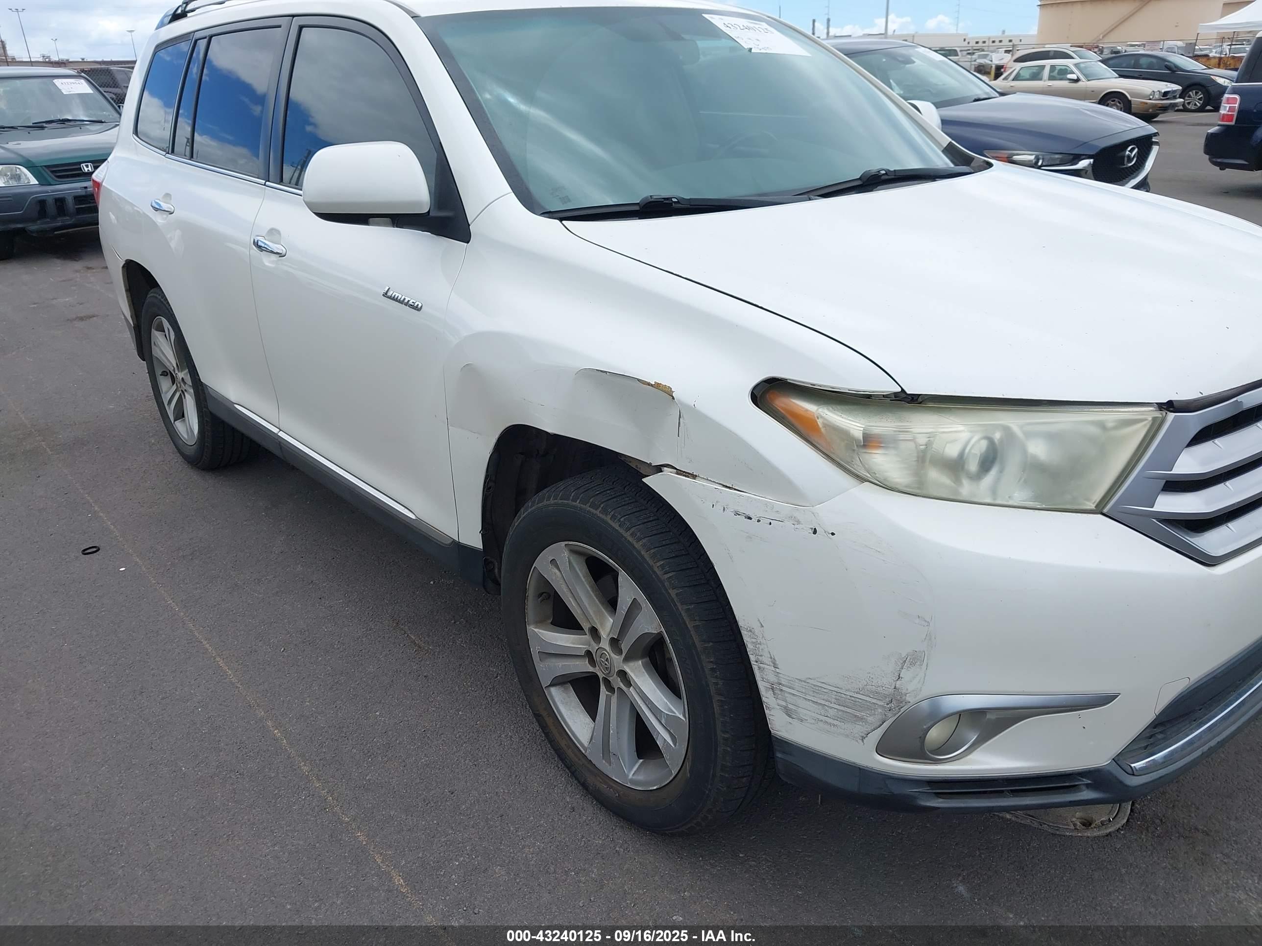 TOYOTA HIGHLANDER image 6