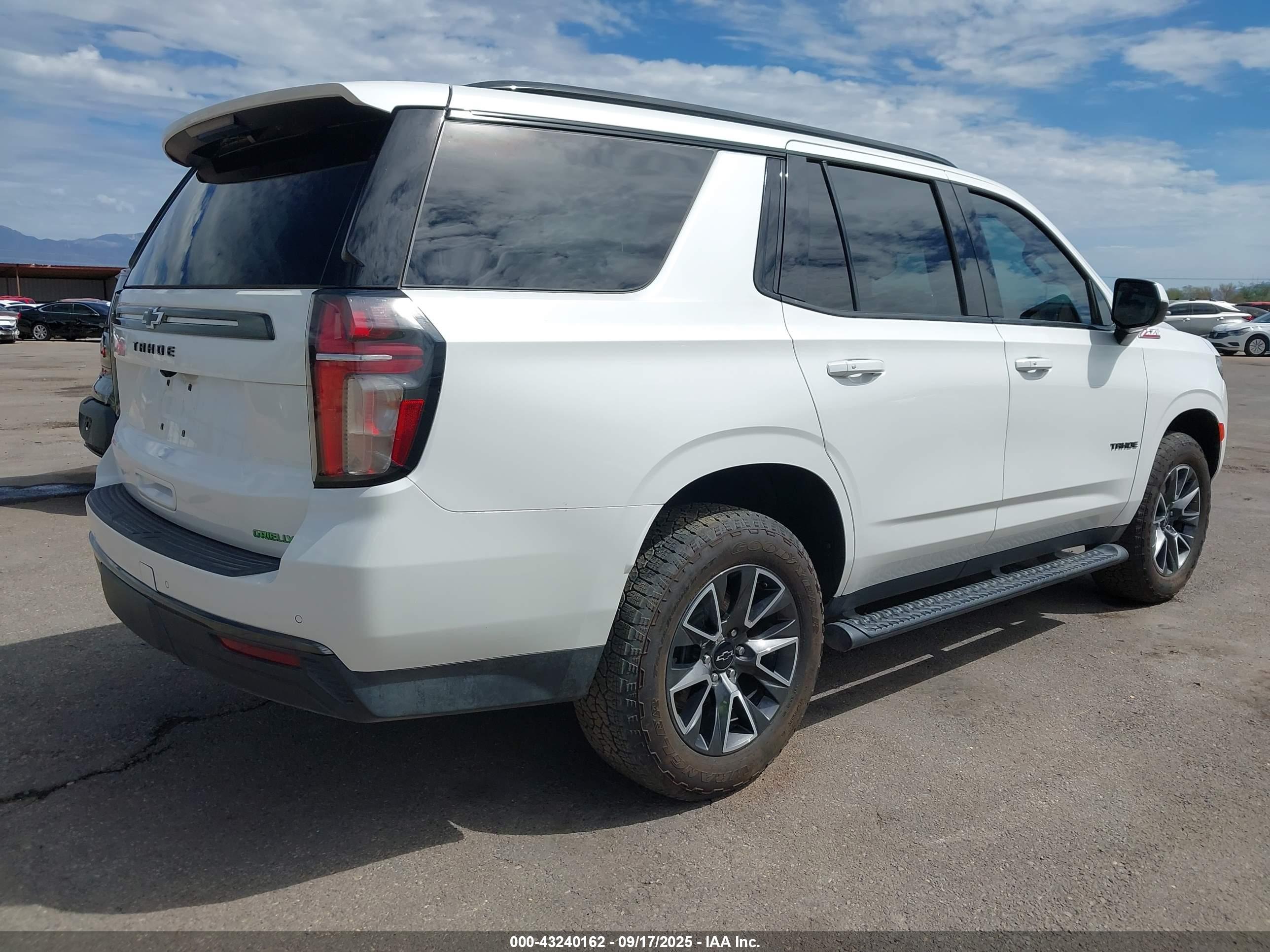 CHEVROLET TAHOE image 4
