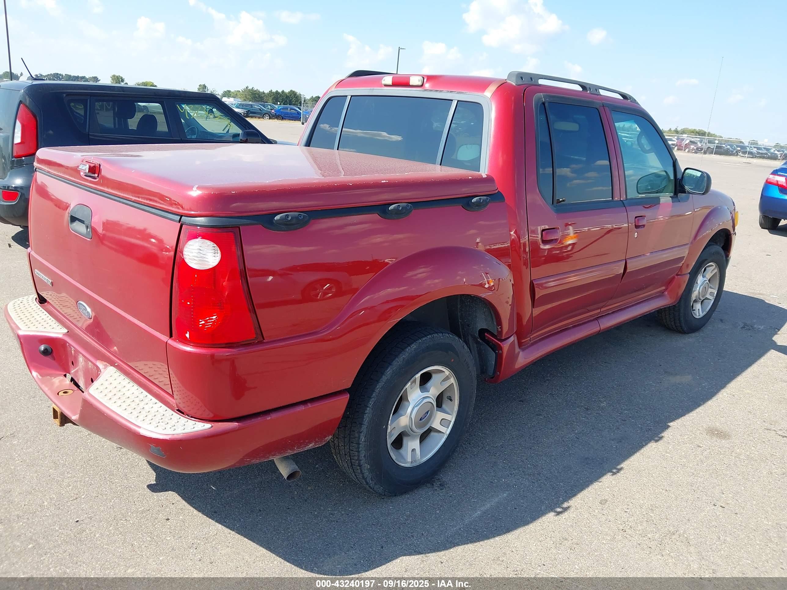 FORD EXPLORER image 4