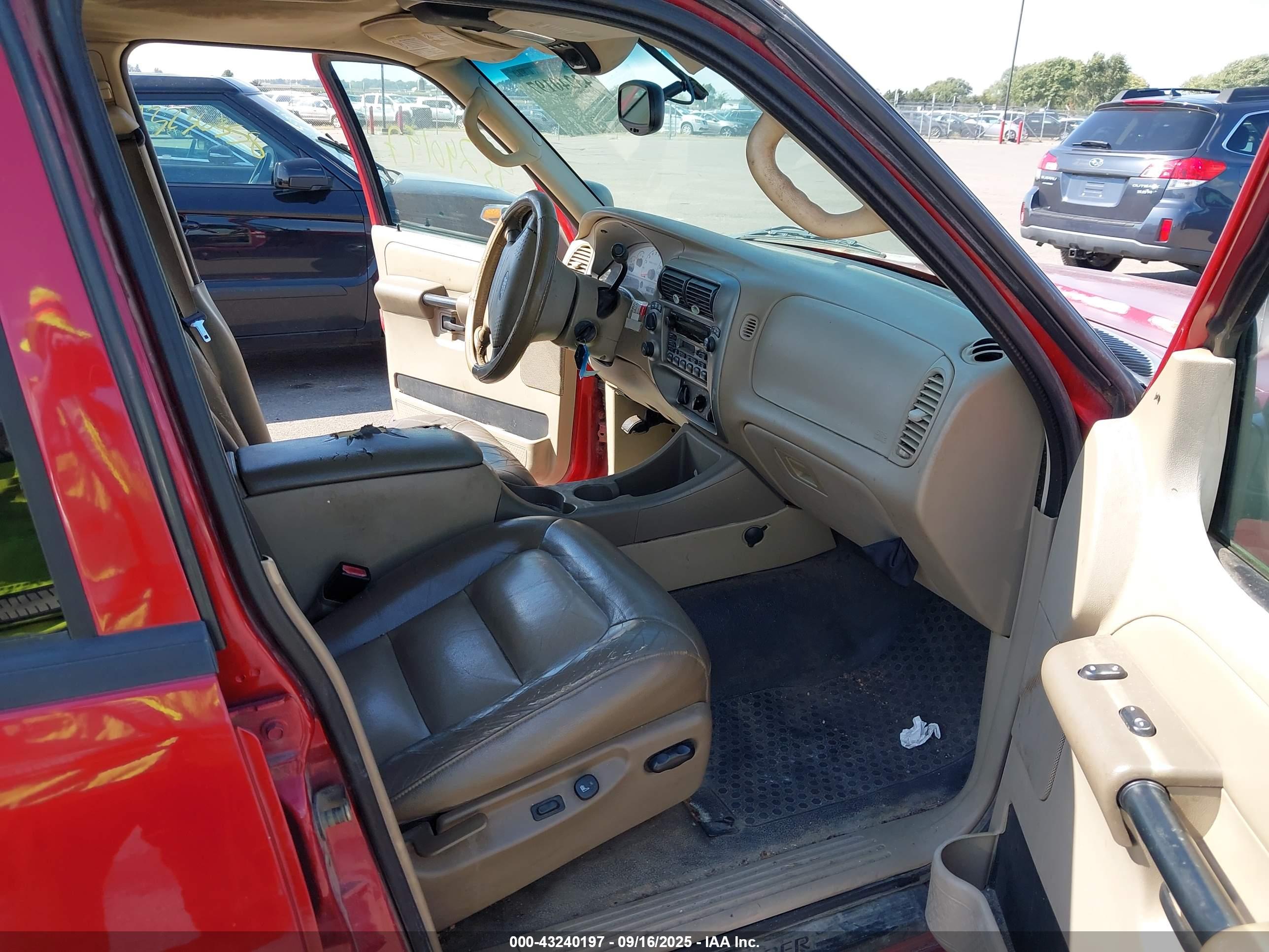 FORD EXPLORER image 5