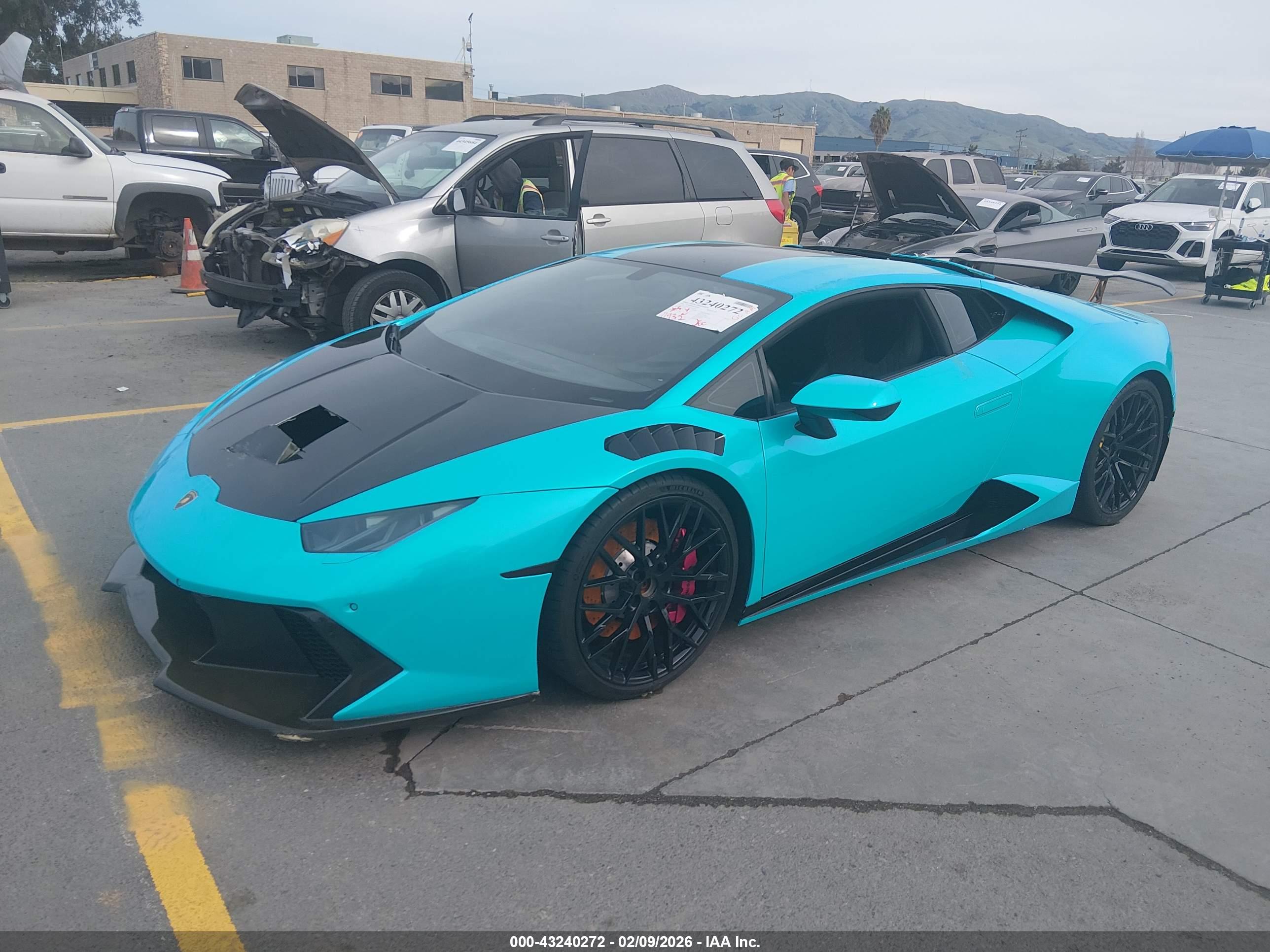 LAMBORGHINI HURACAN image 2