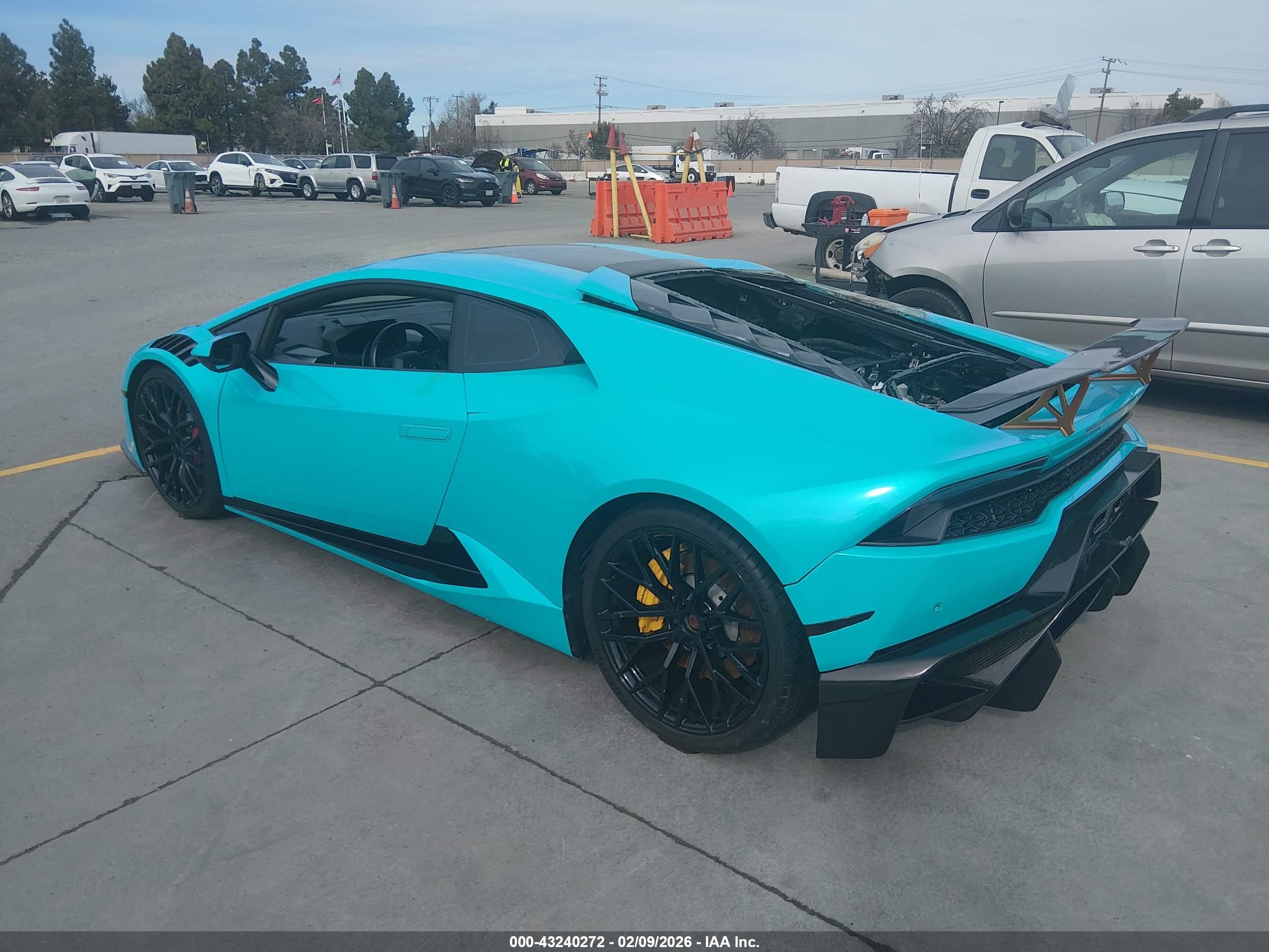 LAMBORGHINI HURACAN image 3