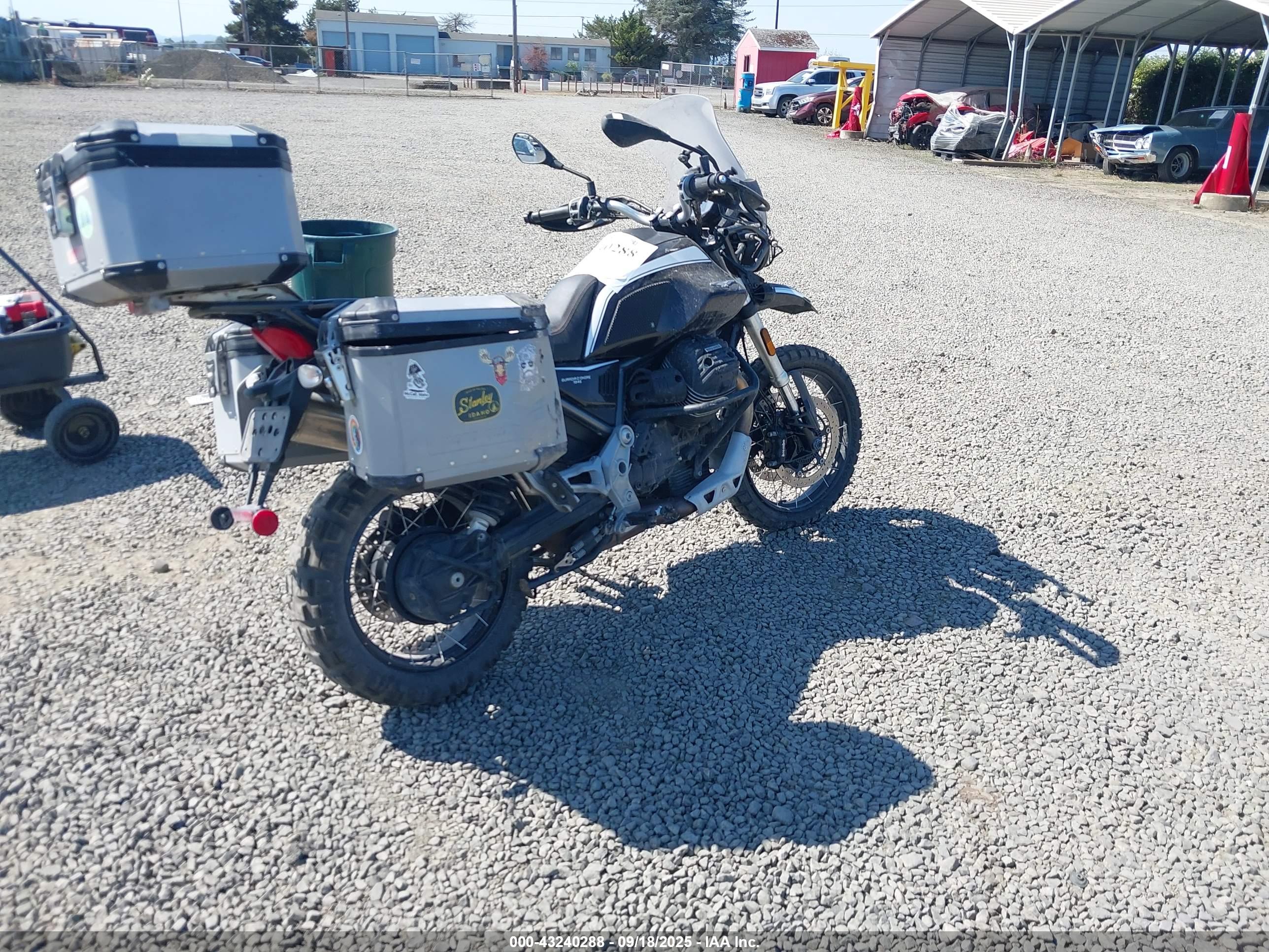 MOTO GUZZI image 4