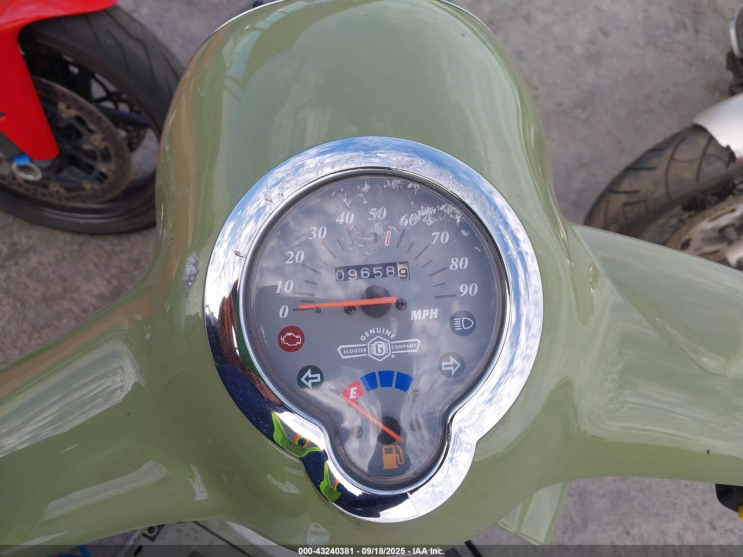 GENUINE SCOOTER image 7