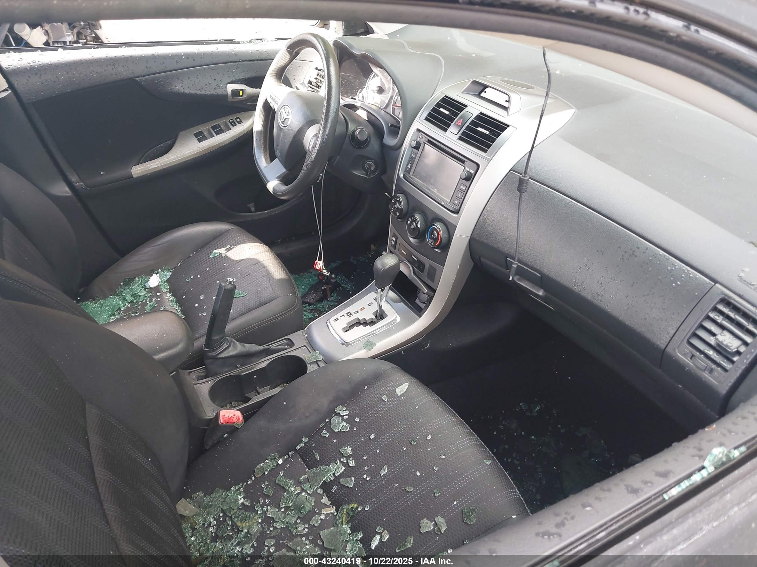 TOYOTA COROLLA image 5