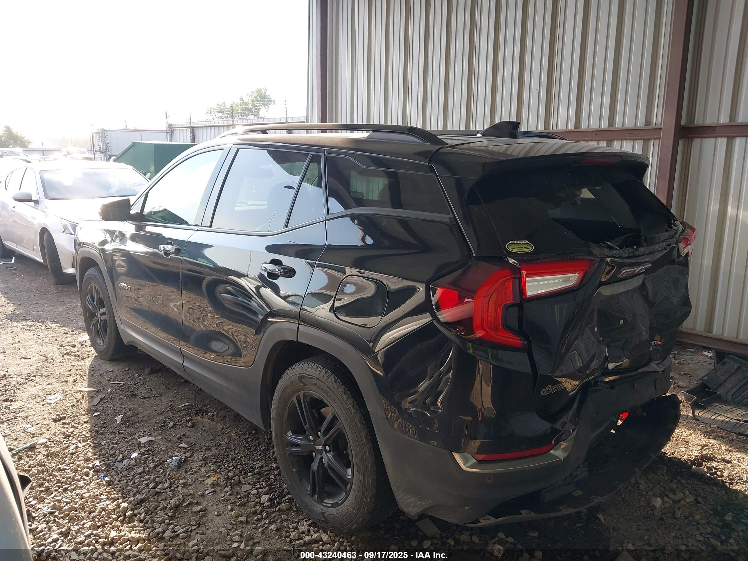 GMC TERRAIN image 3