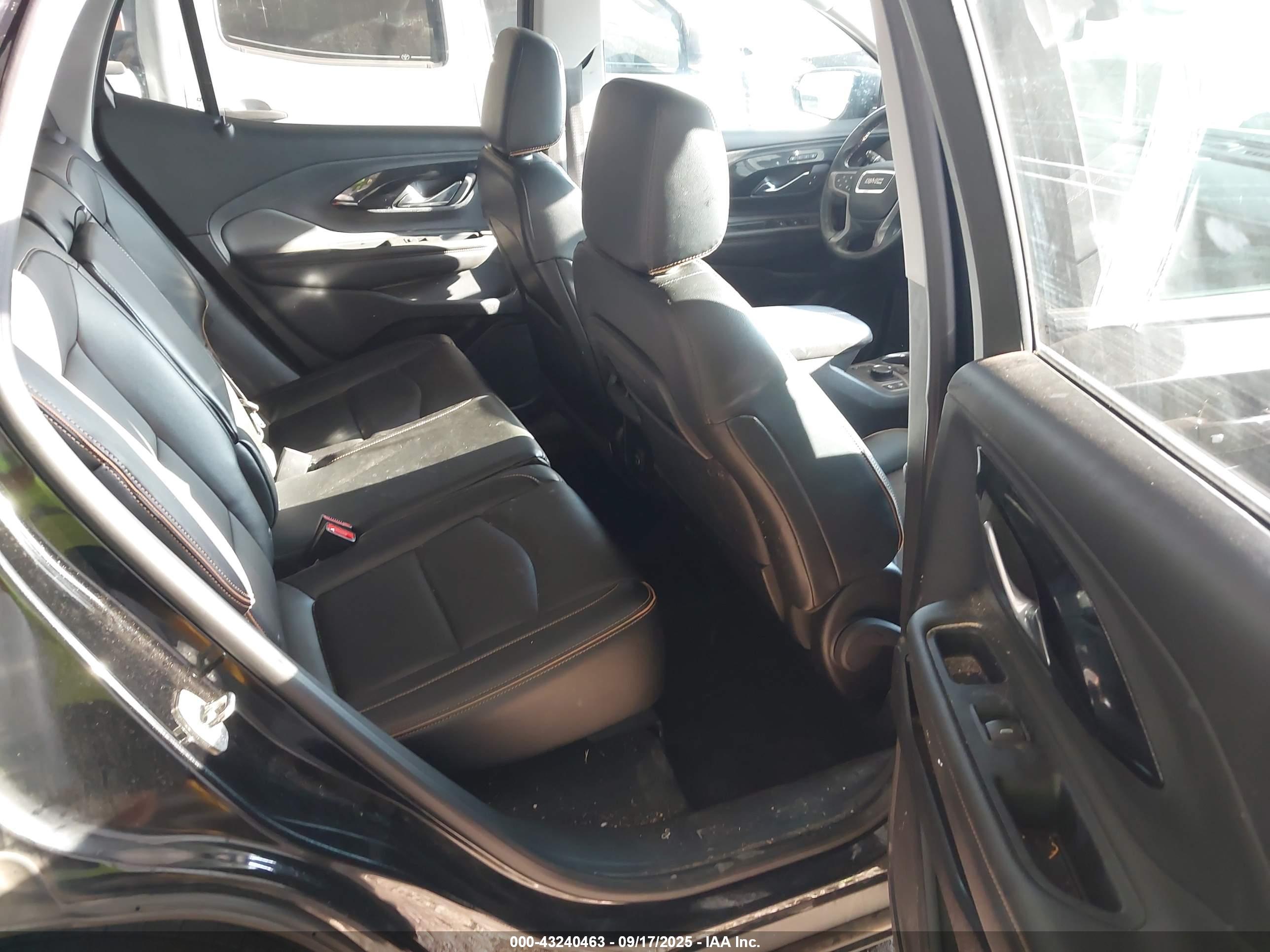 GMC TERRAIN image 8