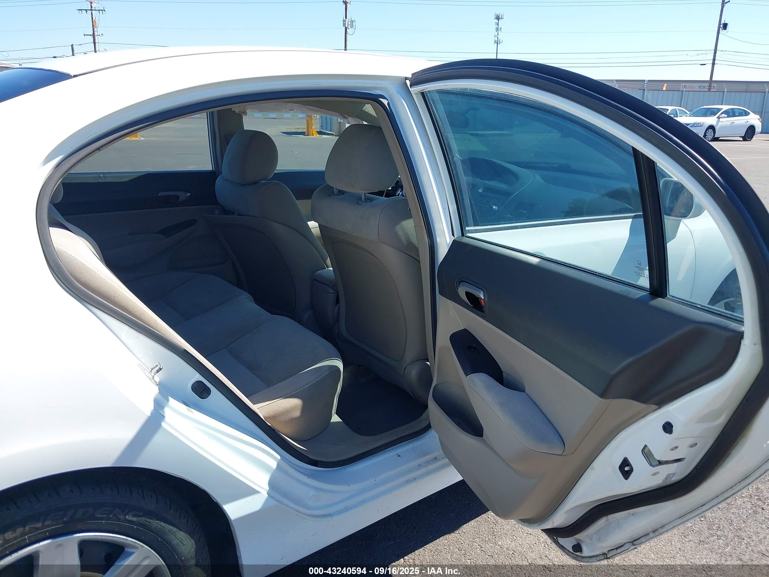 HONDA CIVIC image 8