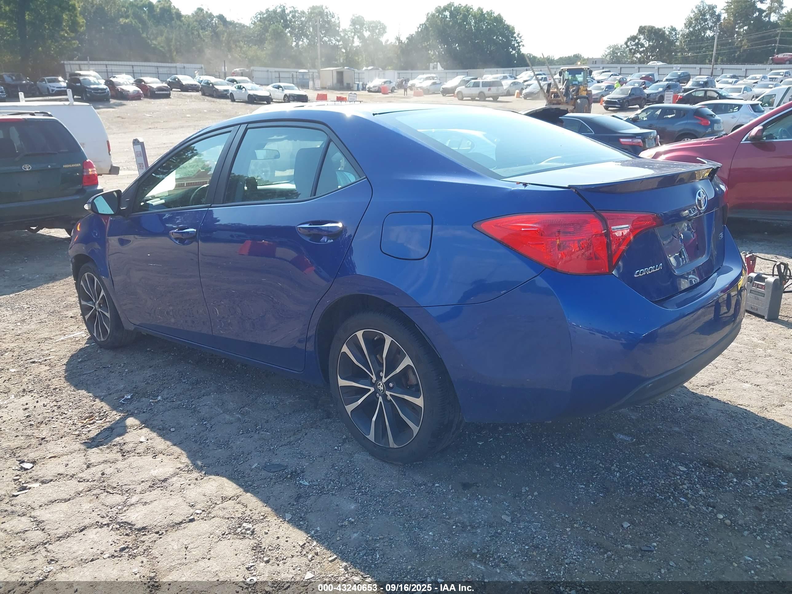 TOYOTA COROLLA image 3