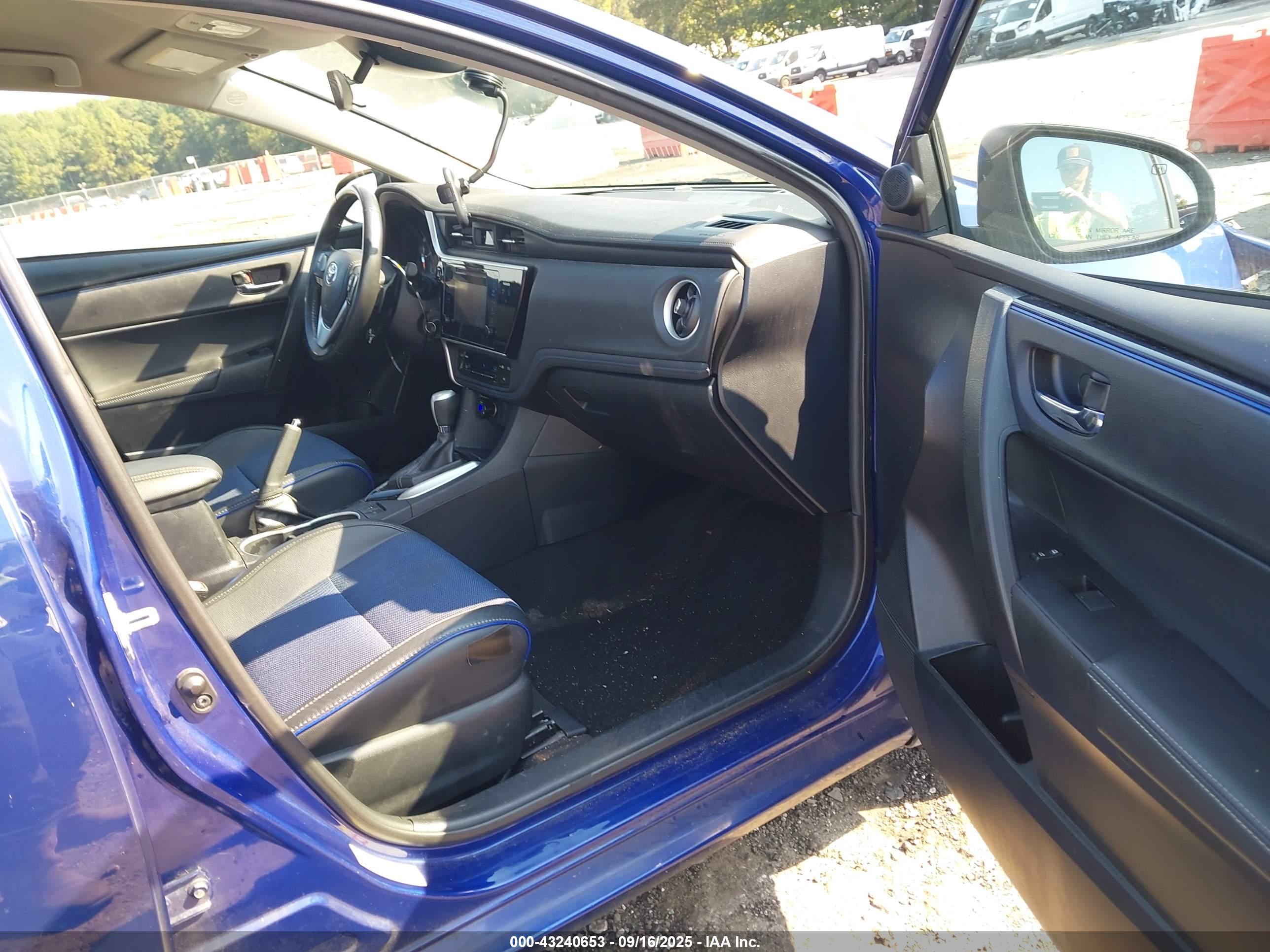 TOYOTA COROLLA image 5