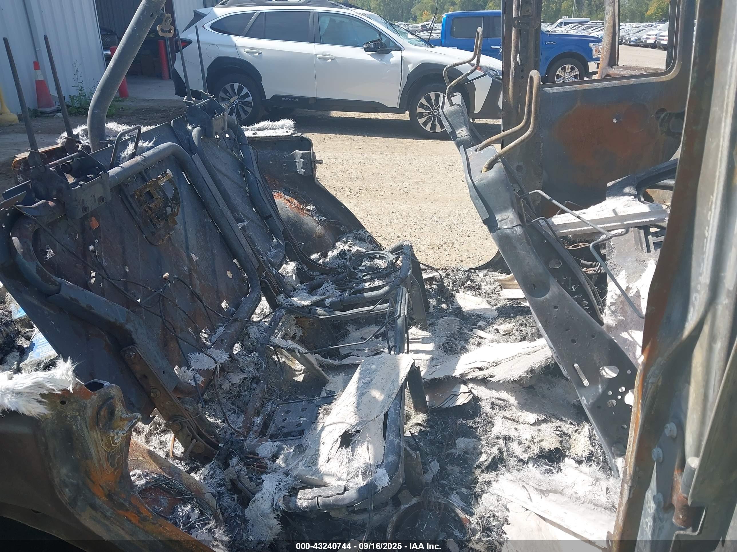 JEEP WRANGLER image 8