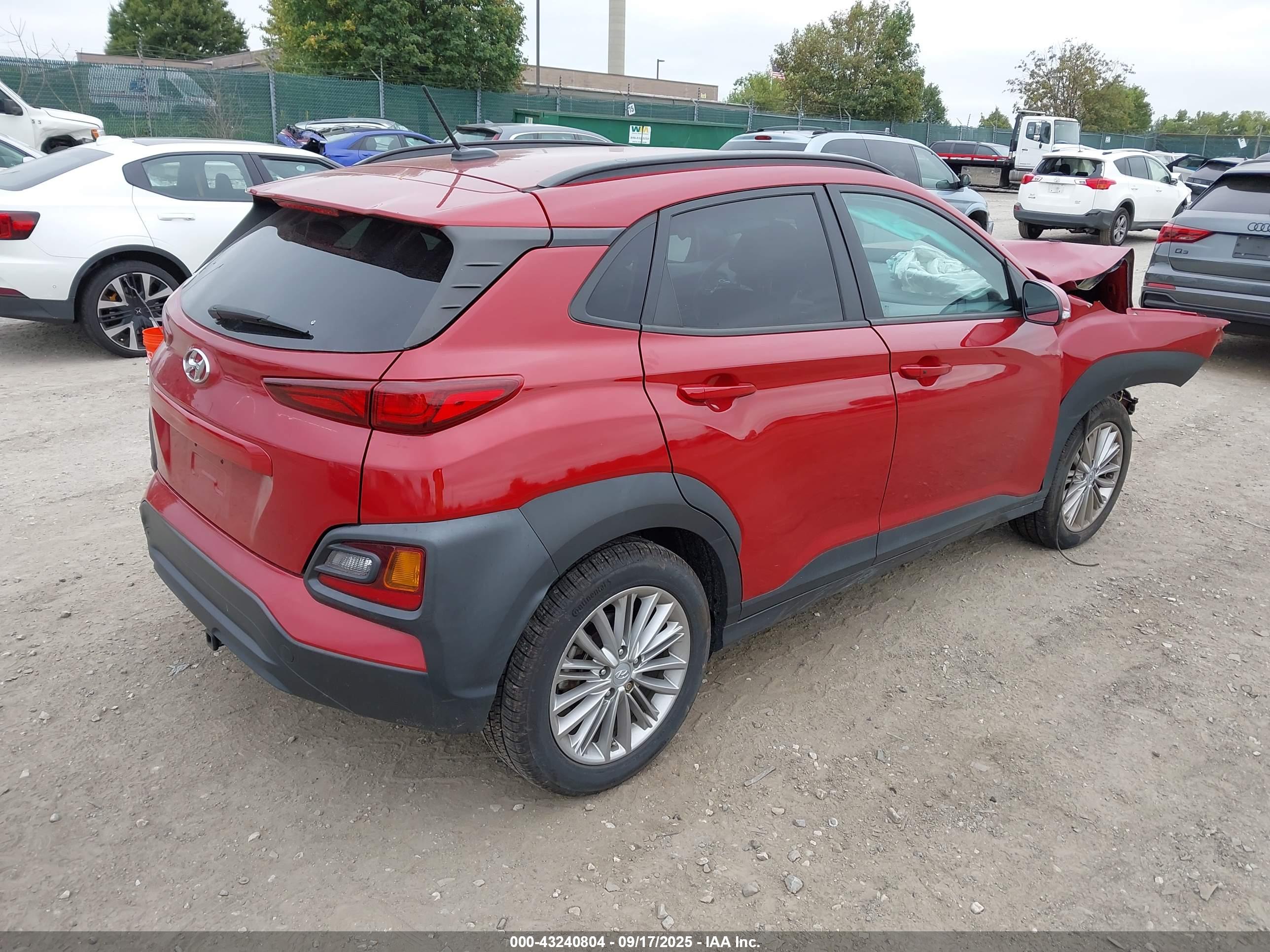 HYUNDAI KONA image 4