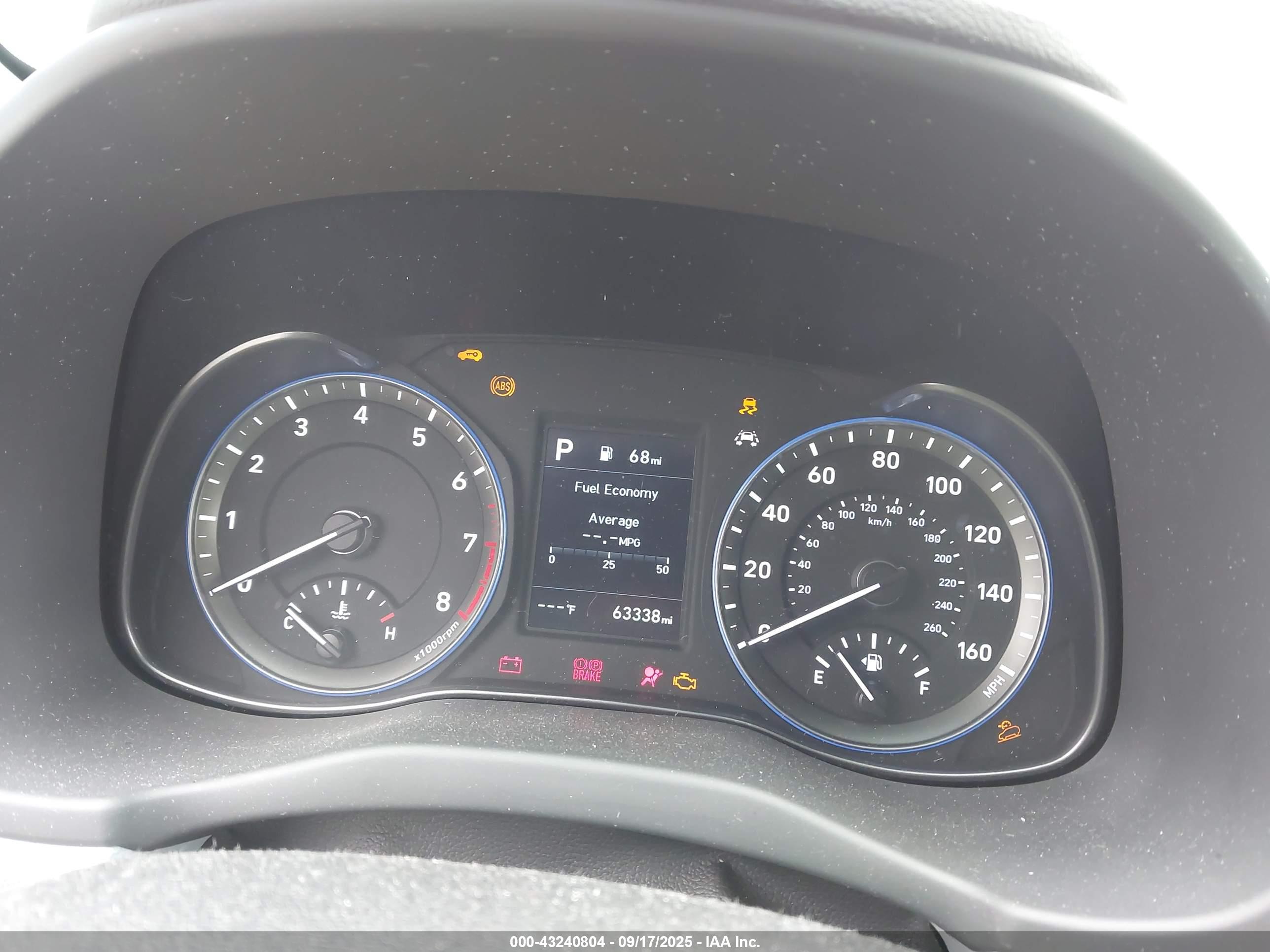 HYUNDAI KONA image 7