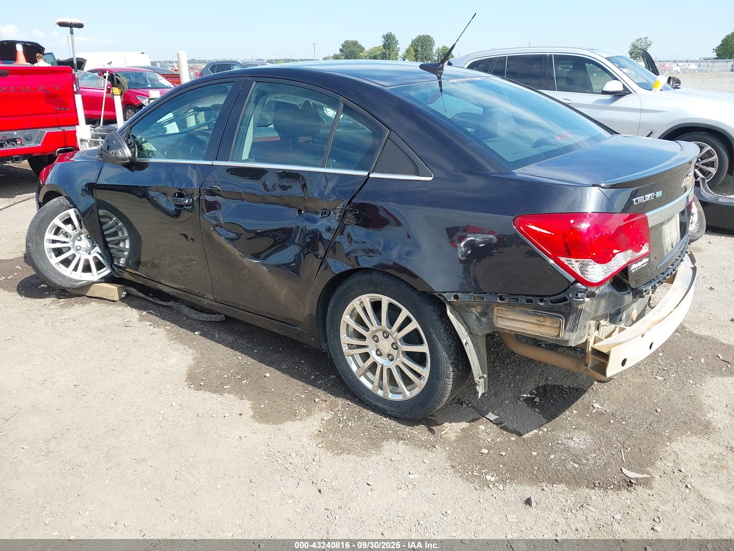 CHEVROLET CRUZE image 3
