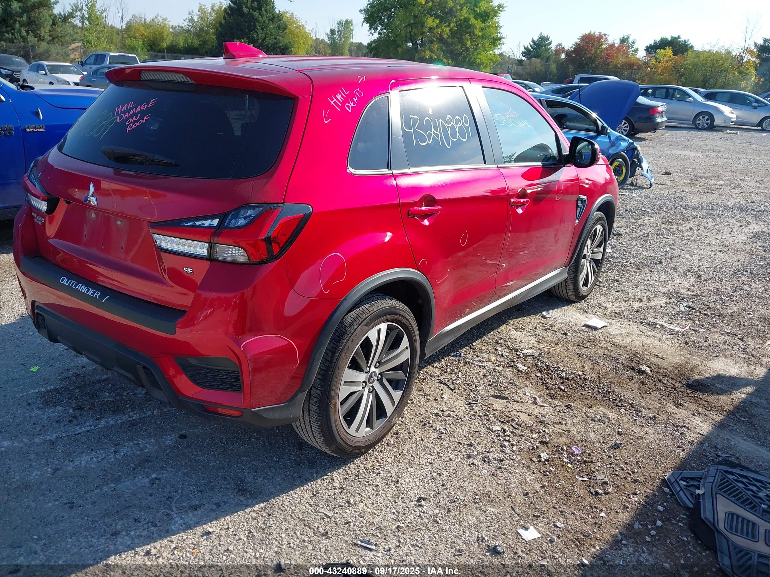 MITSUBISHI OUTLANDER image 4