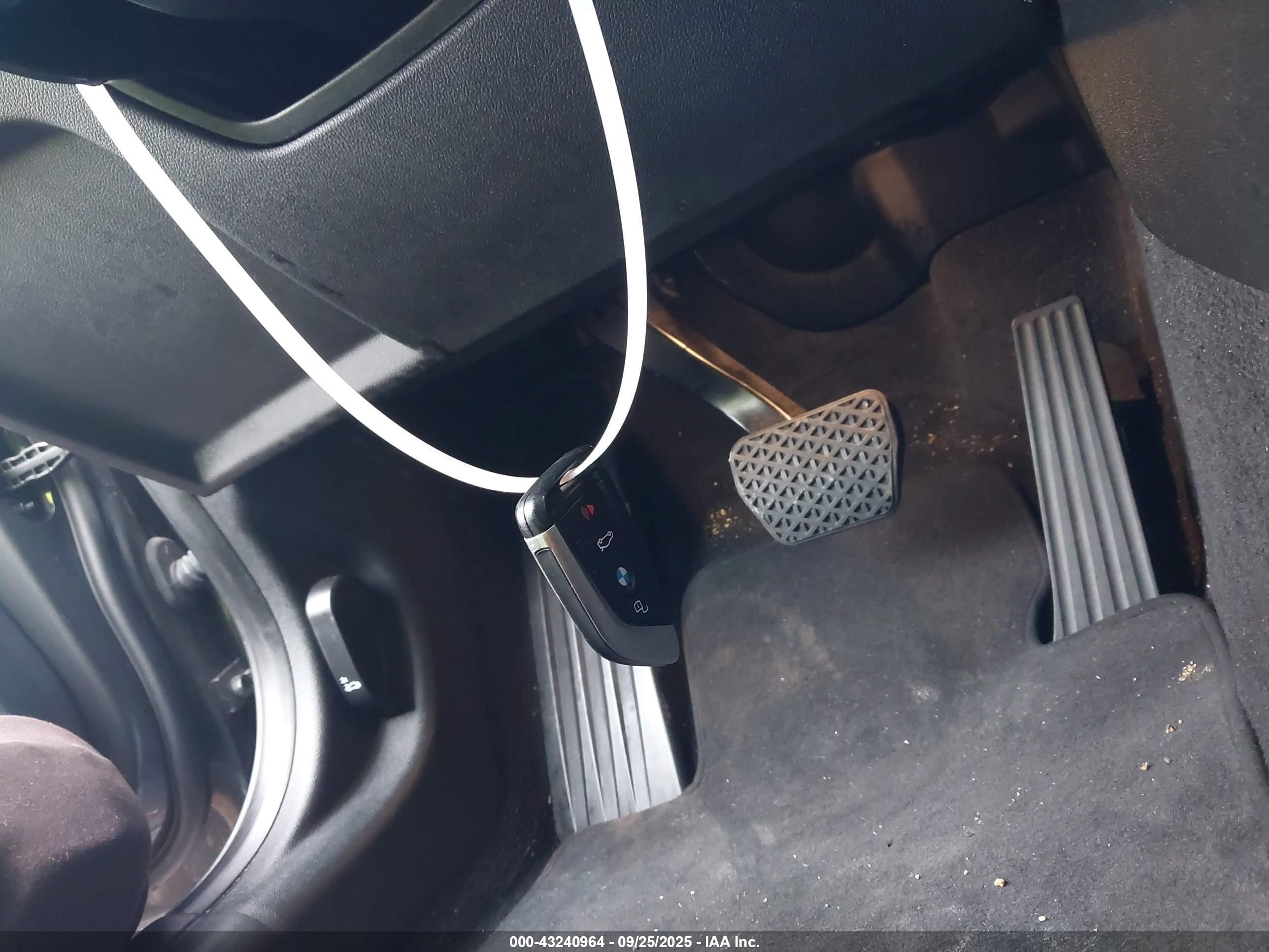 BMW 330I image 11