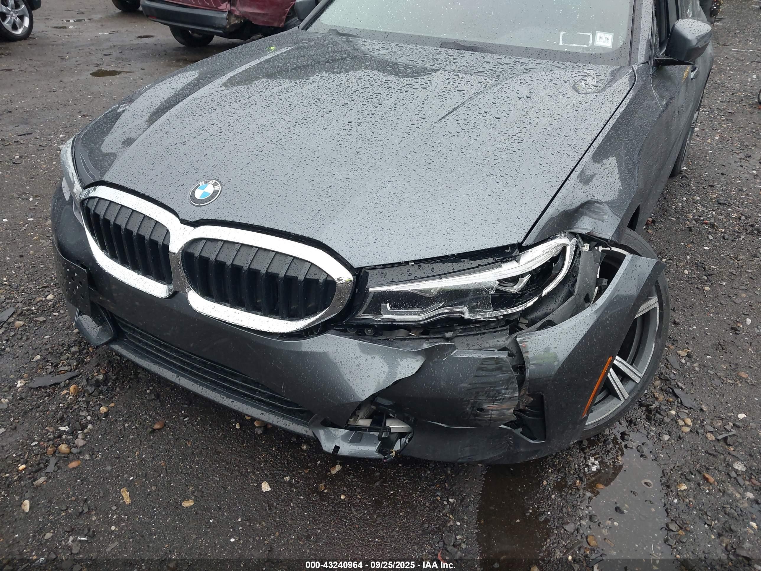 BMW 330I image 6