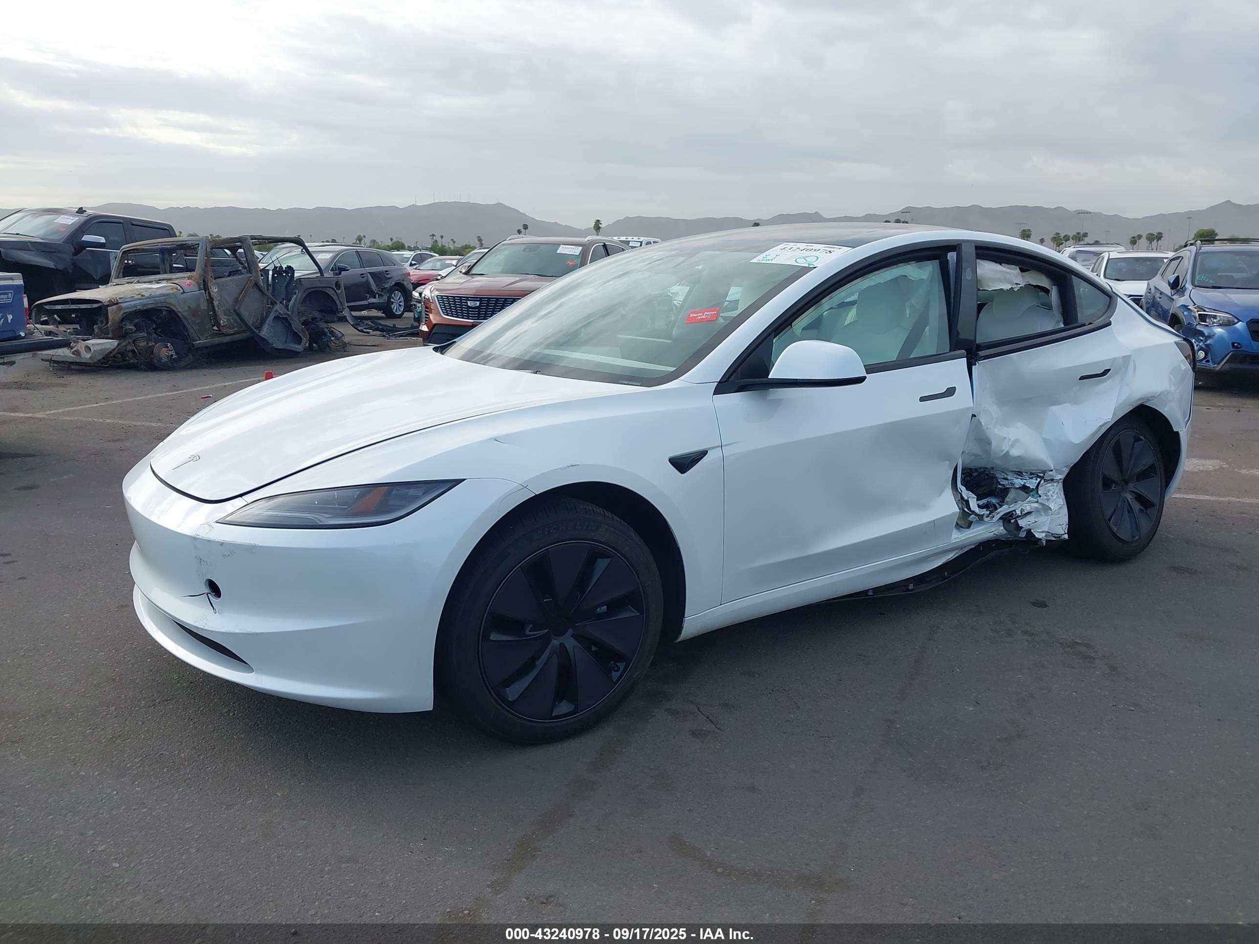 TESLA MODEL image 2