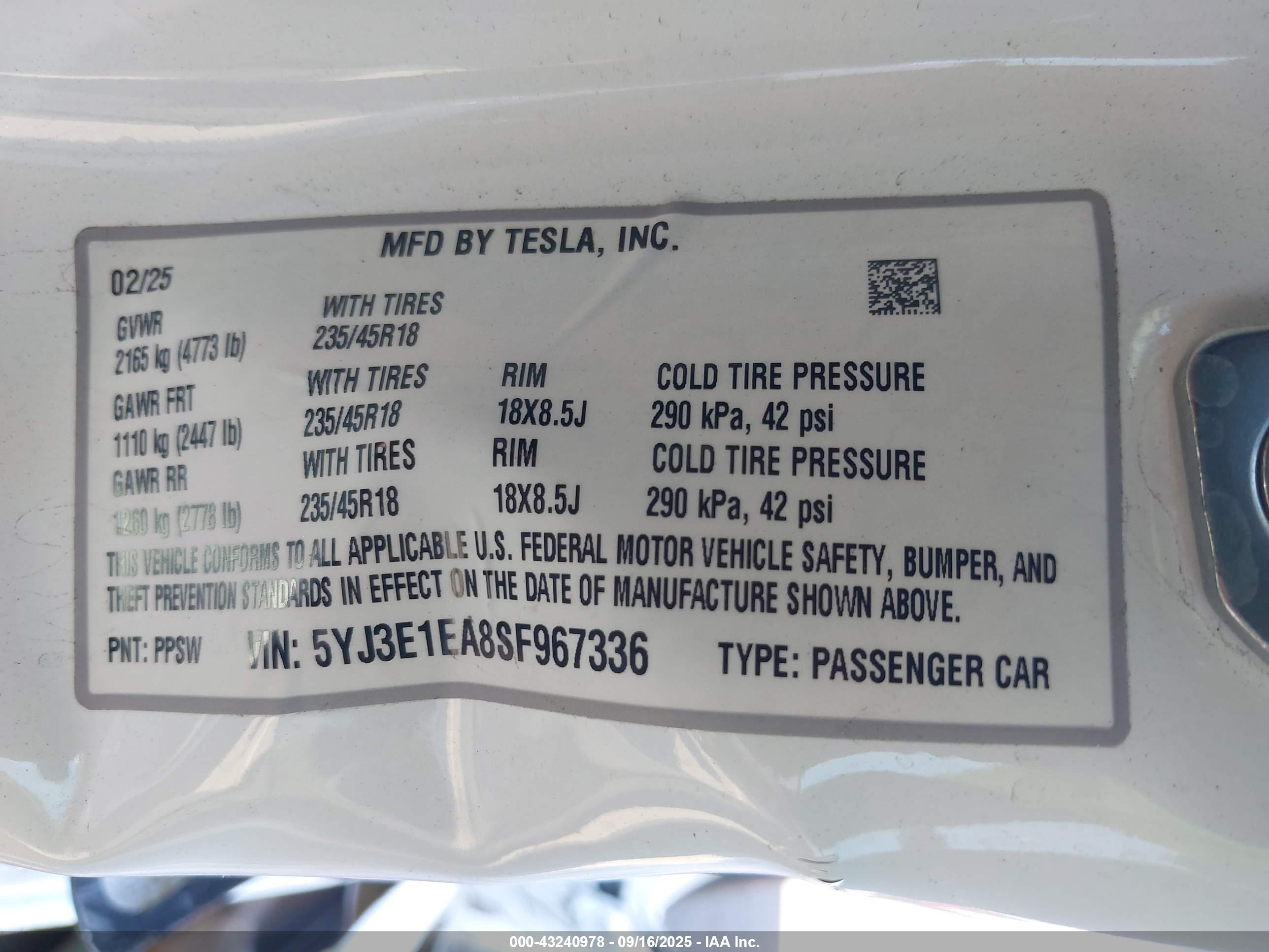 TESLA MODEL image 9
