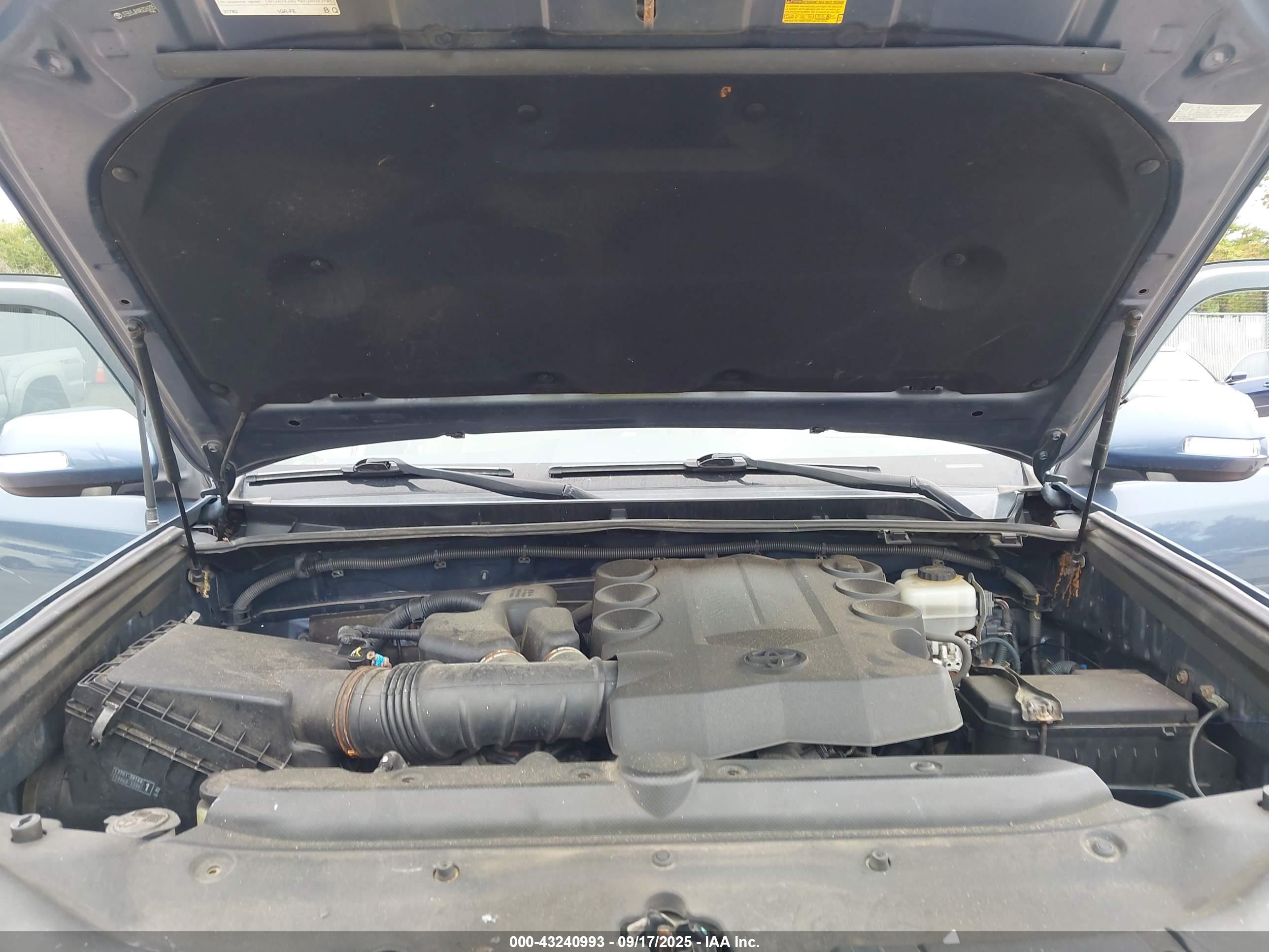 TOYOTA 4RUNNER image 10