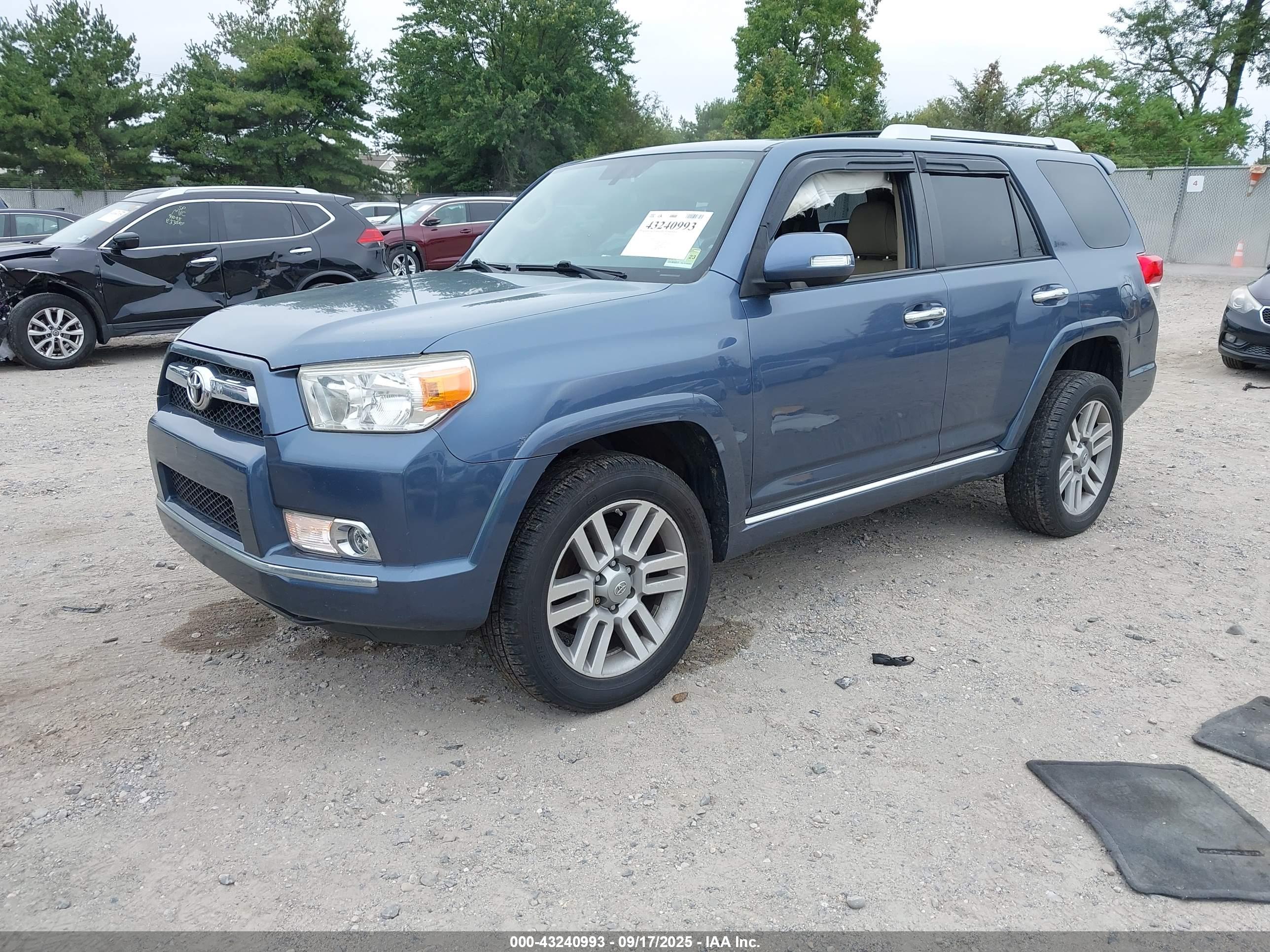 TOYOTA 4RUNNER image 2