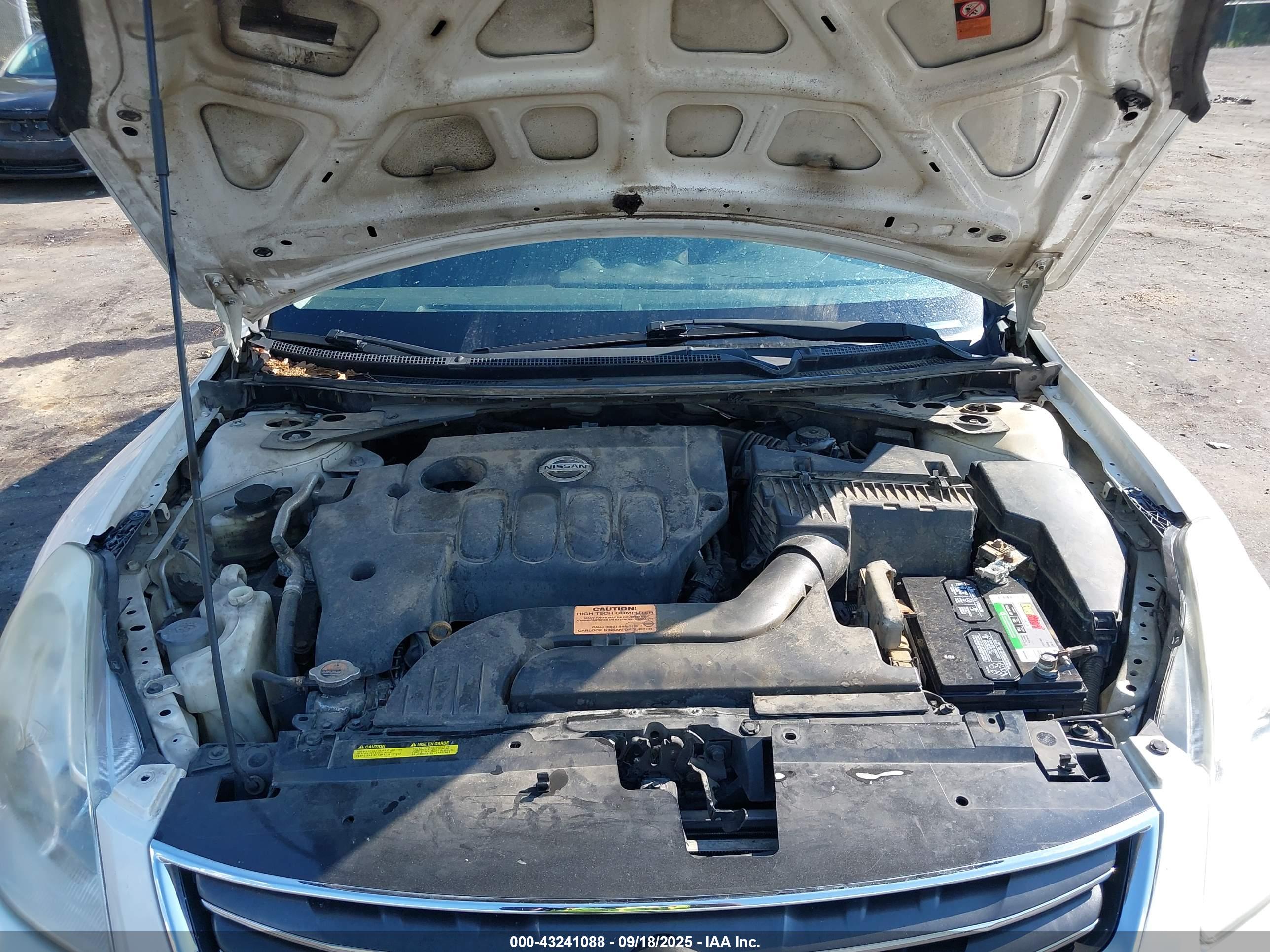 NISSAN ALTIMA image 10
