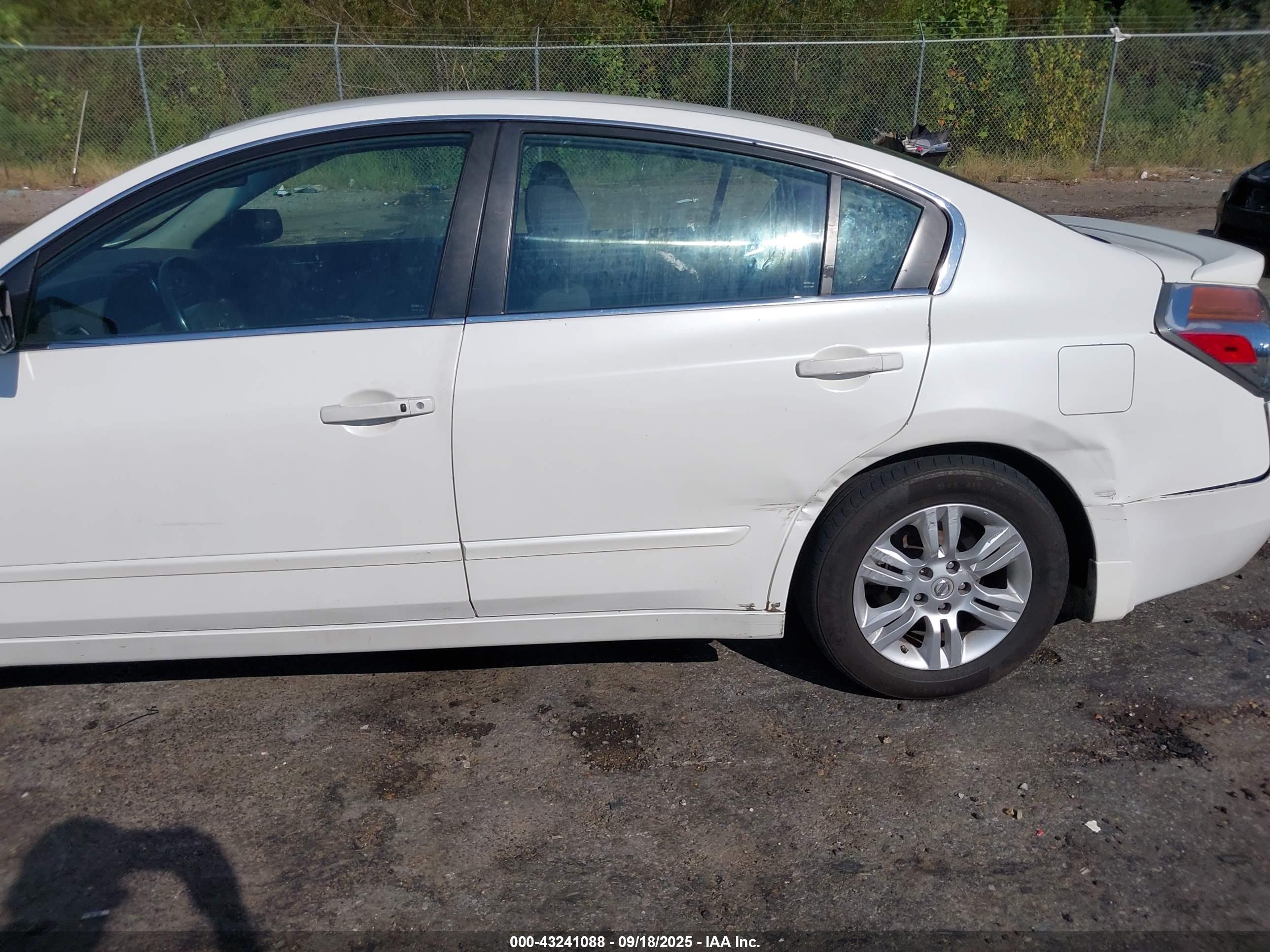 NISSAN ALTIMA image 6