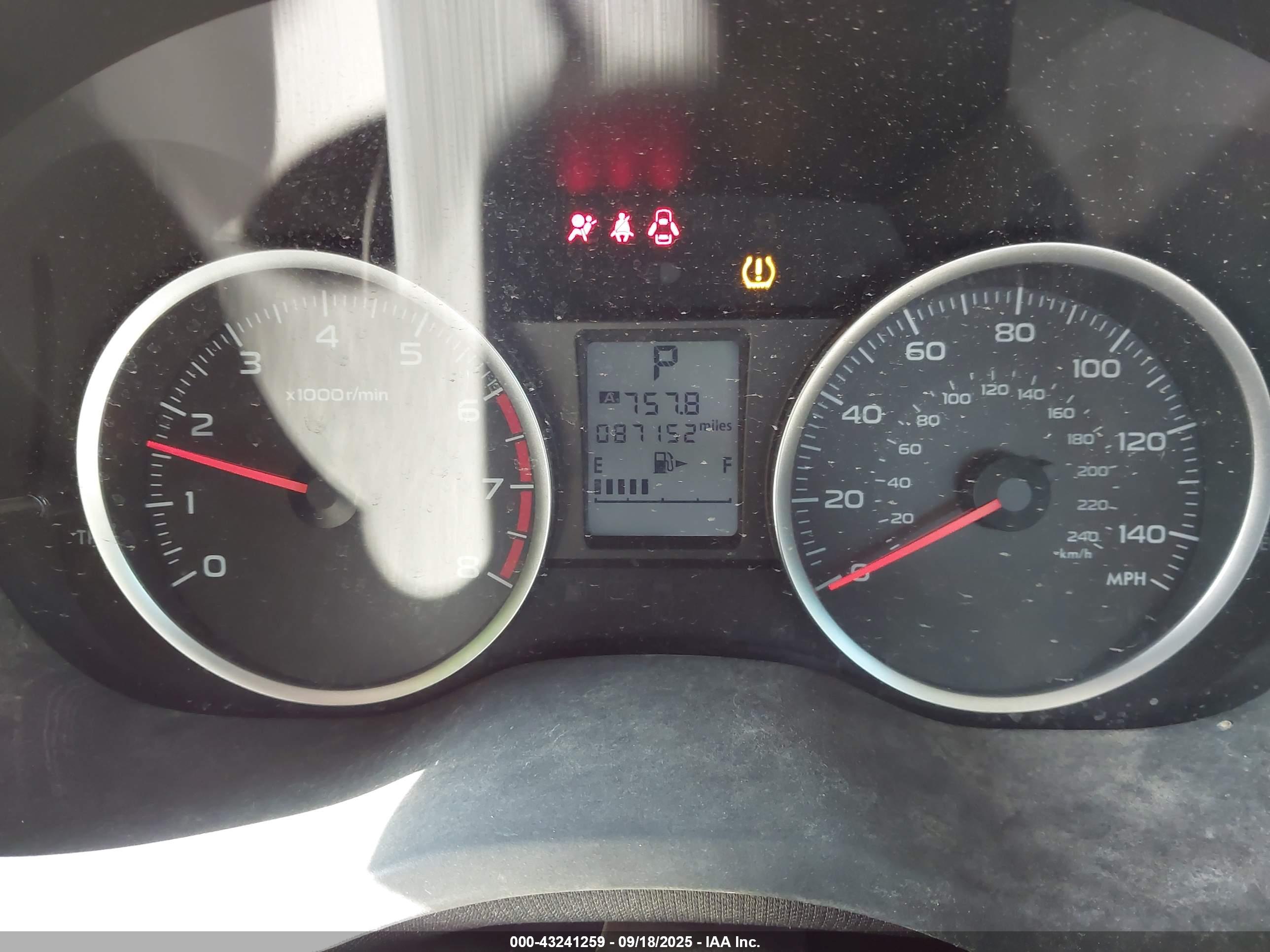 SUBARU FORESTER image 7