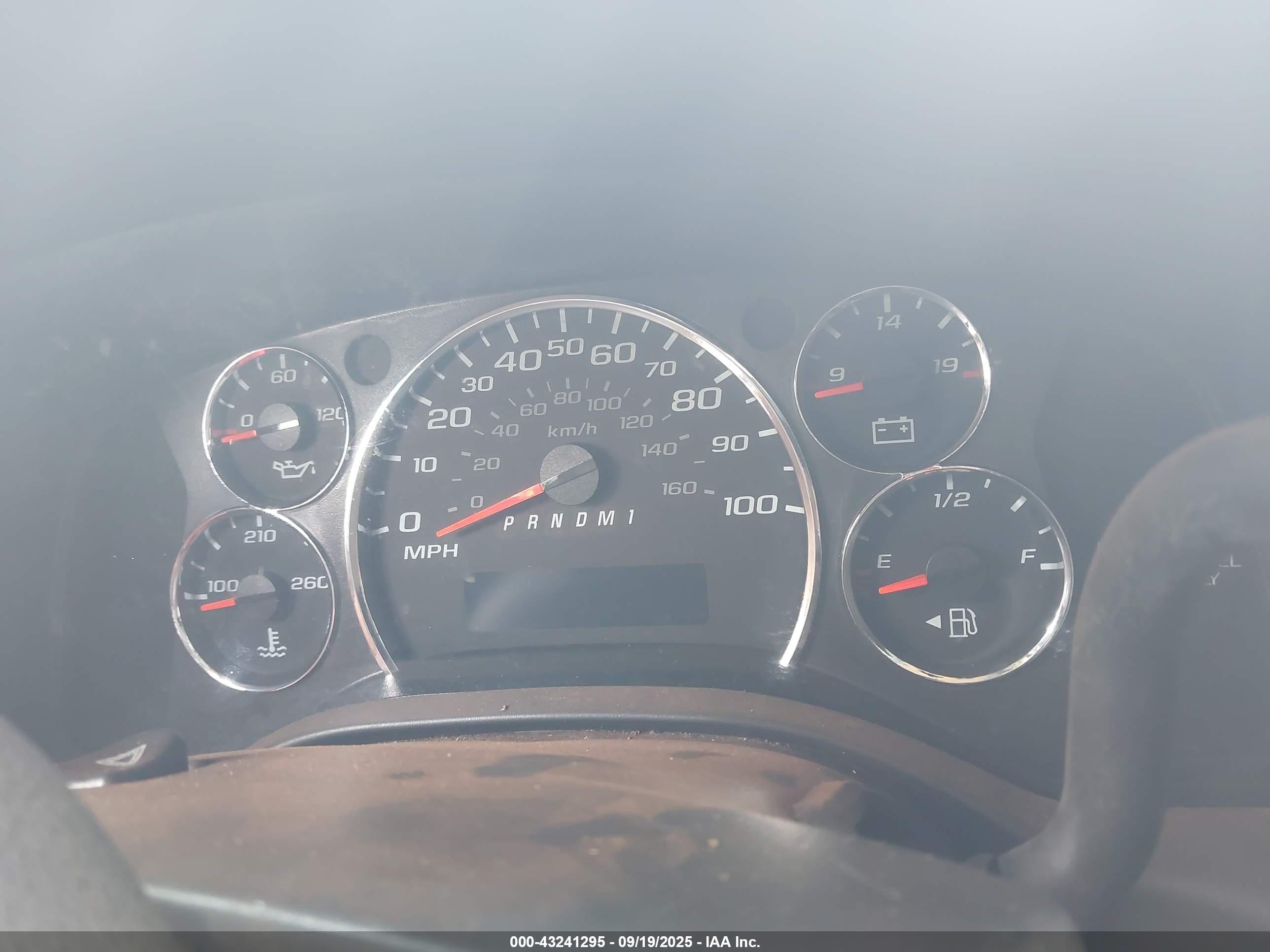 CHEVROLET EXPRESS image 7
