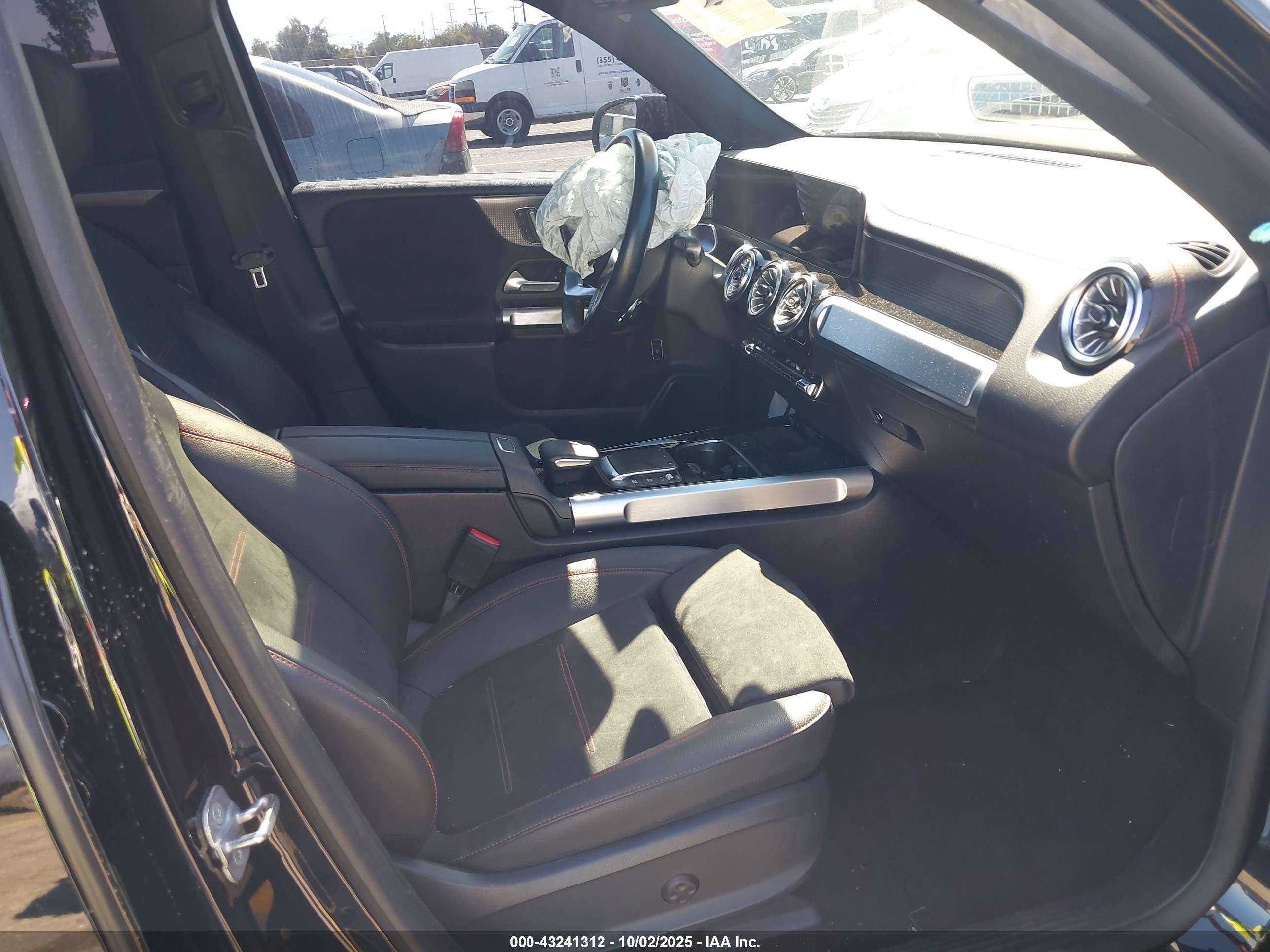 MERCEDES-BENZ EQB image 5