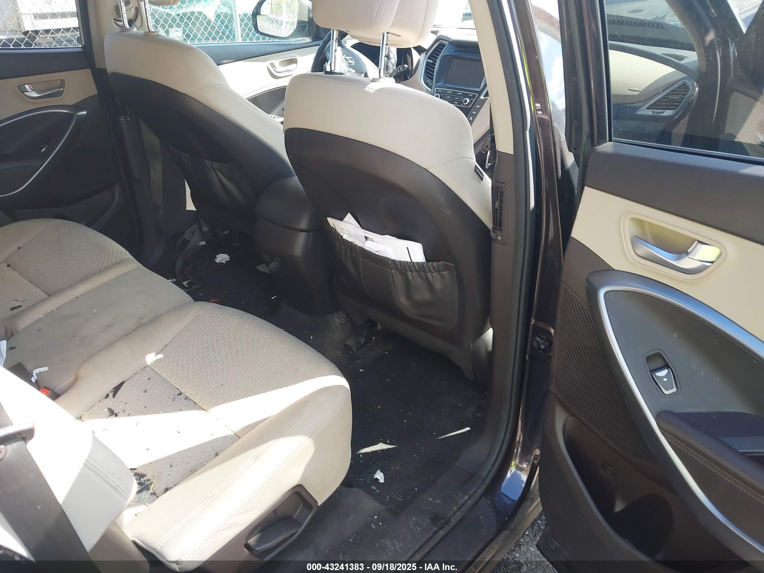 HYUNDAI SANTA image 8