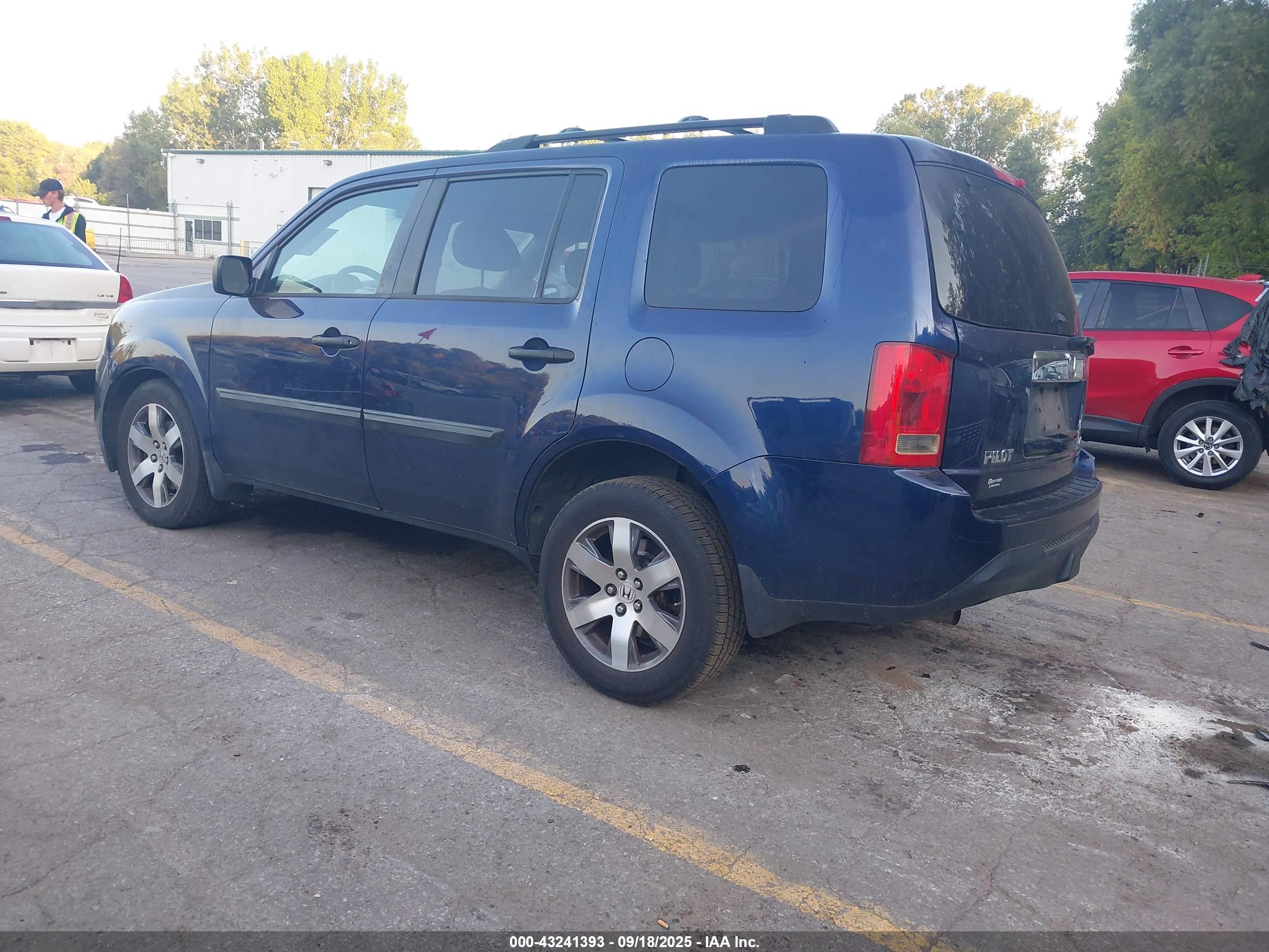 HONDA PILOT image 3