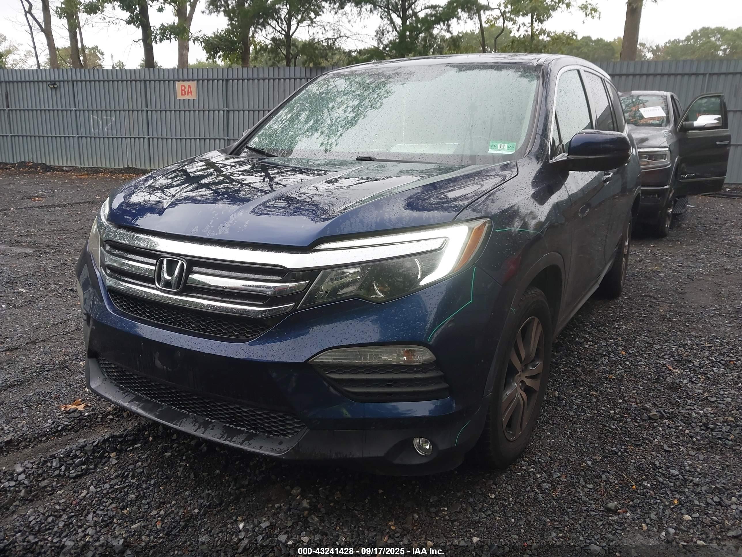 HONDA PILOT image 2