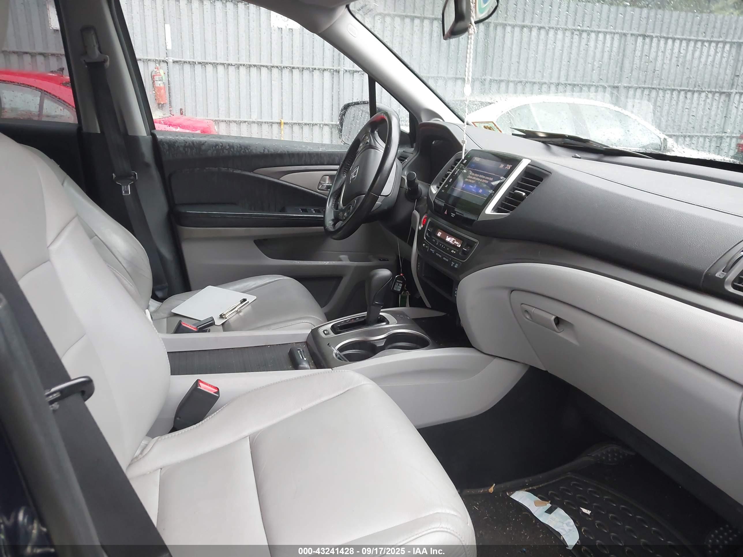 HONDA PILOT image 5