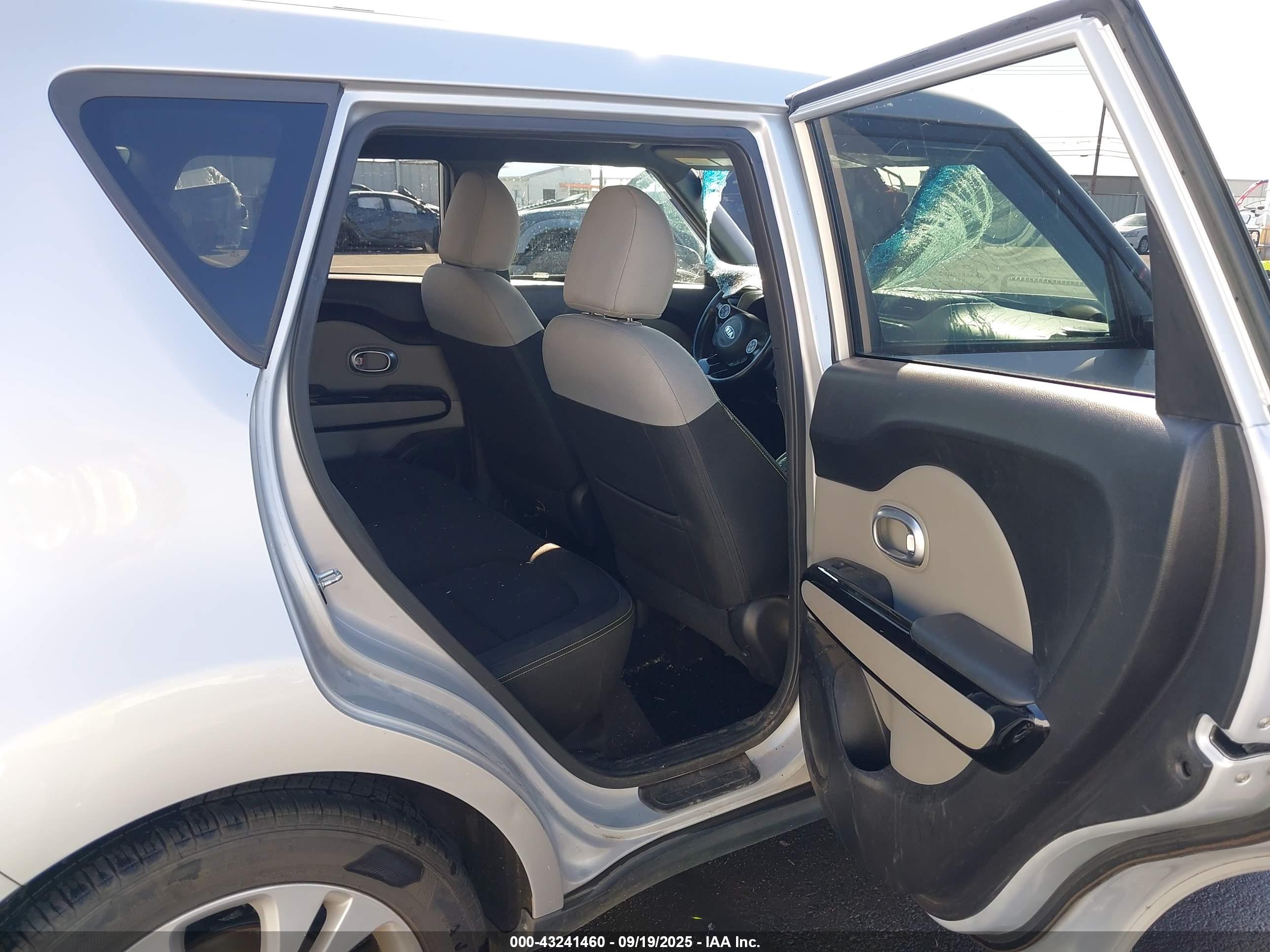 KIA SOUL image 8