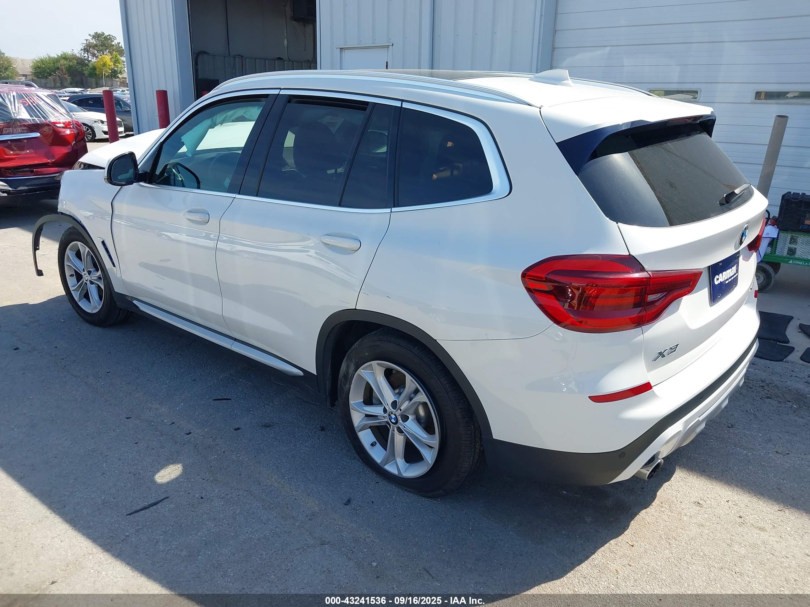 BMW X3 image 3