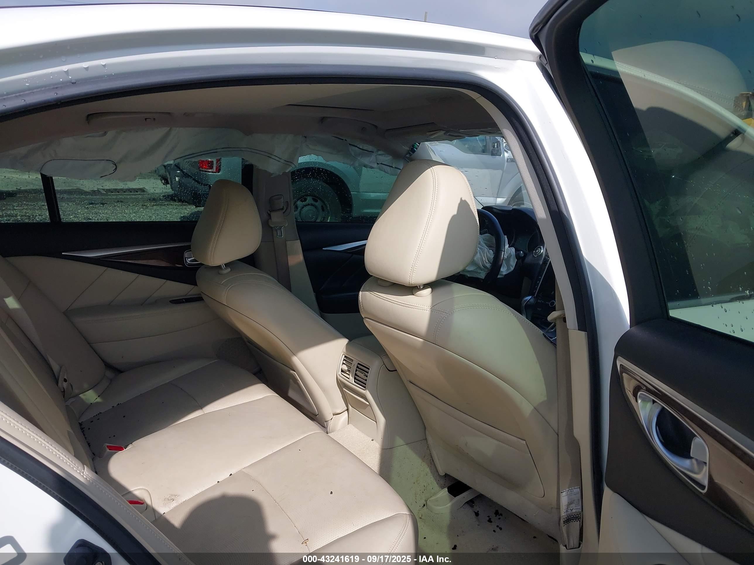 INFINITI Q50 image 8