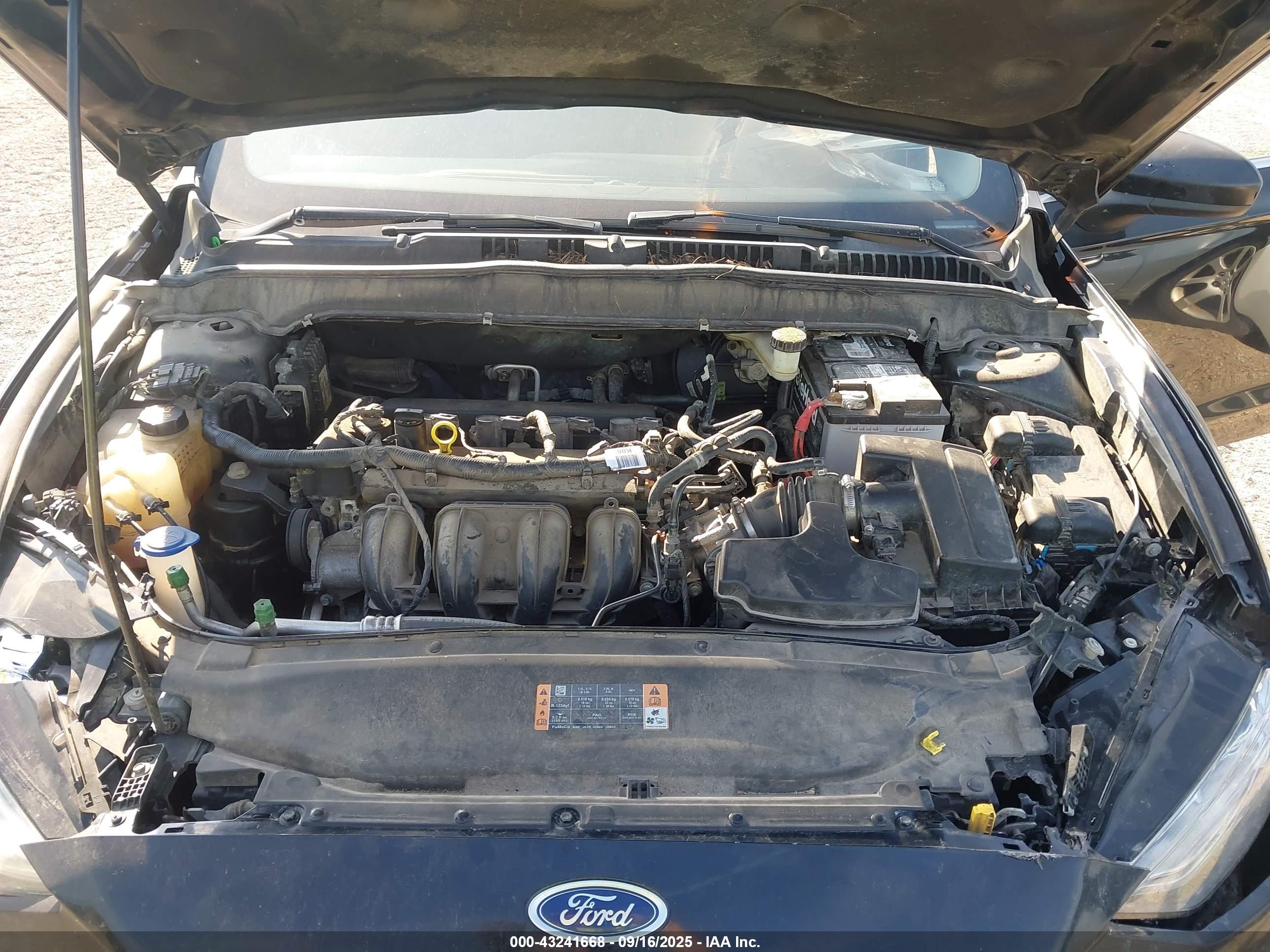 FORD FUSION image 10
